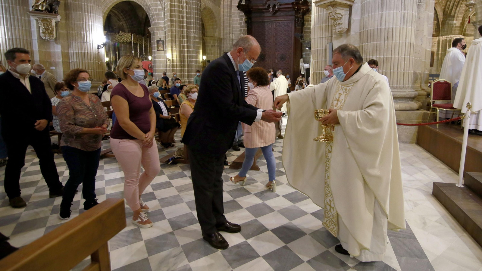Última misa de D. José Mazuelos en Jerez como Obispo de Asidonia Jerez