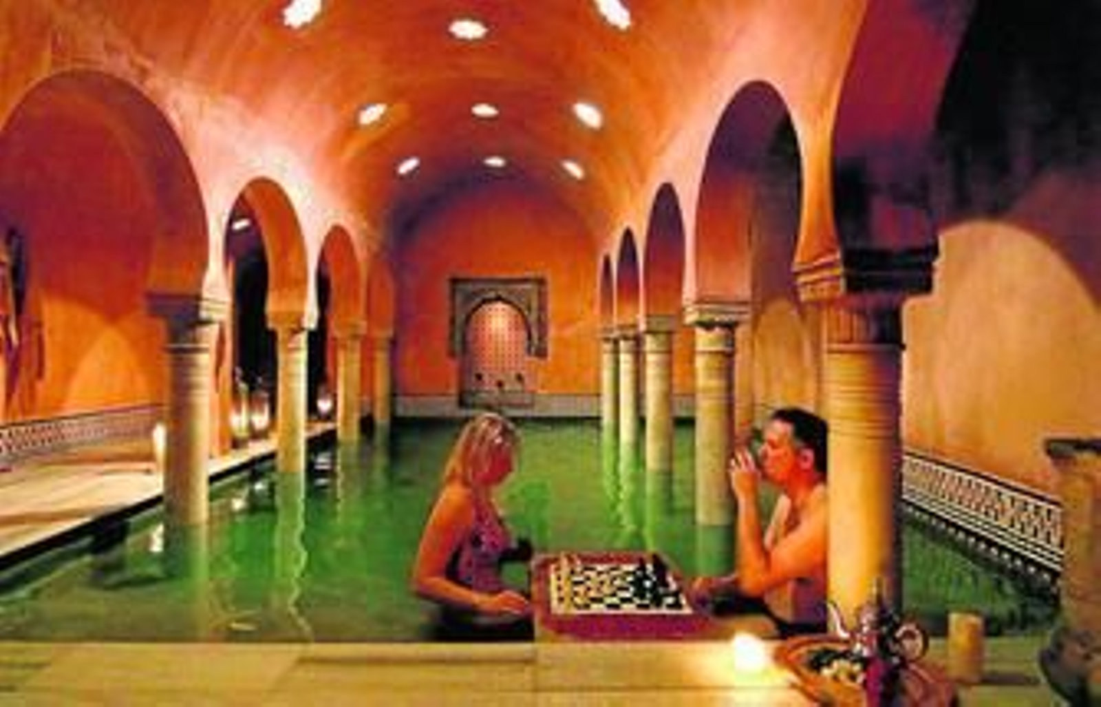 Illescas y Alexandrova, en plena partida en el Hamman Al-Ándalus.