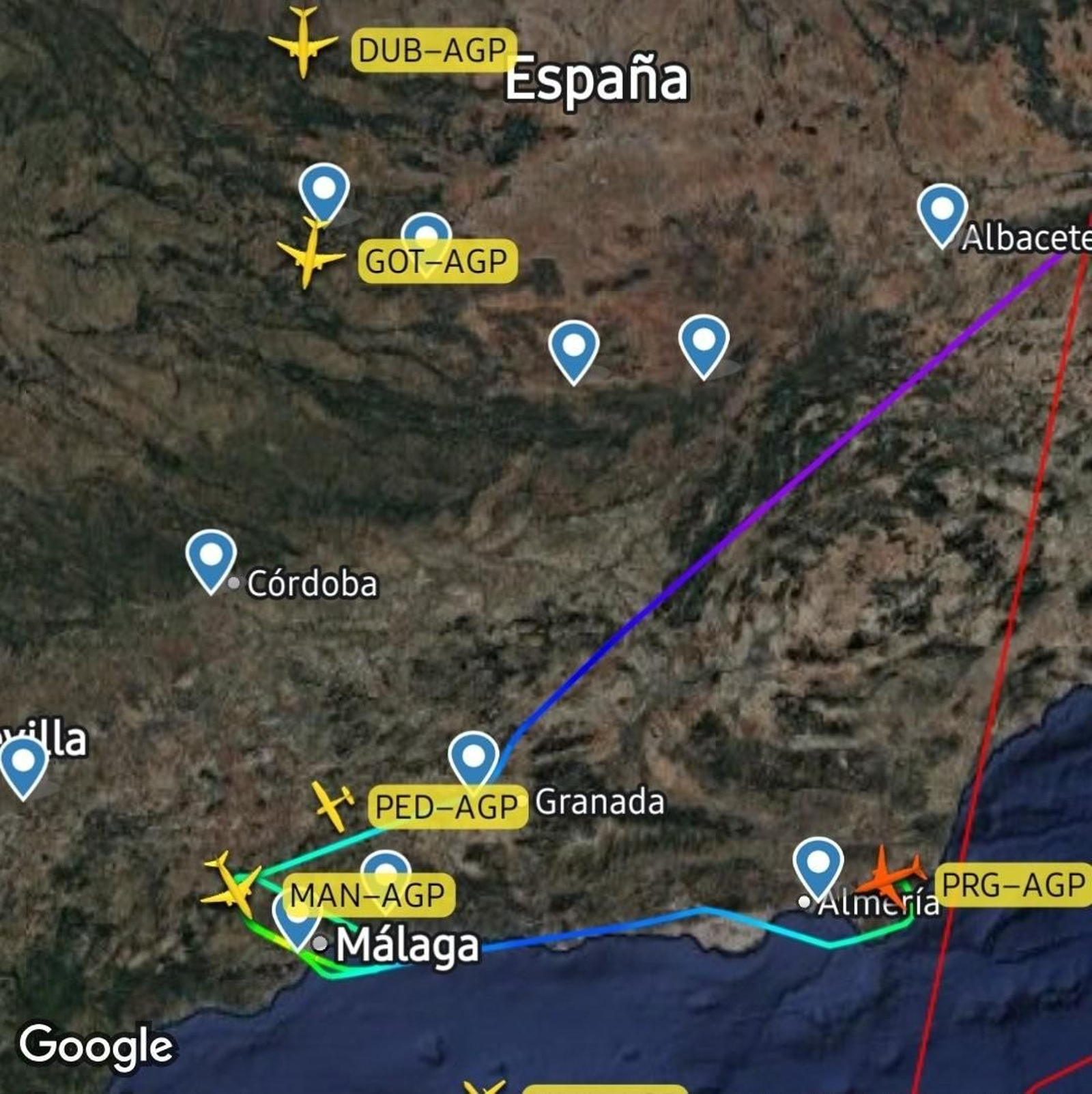 Uno de los desvios que se realizó en la noche del jueves por las rachas de viento en Málaga.