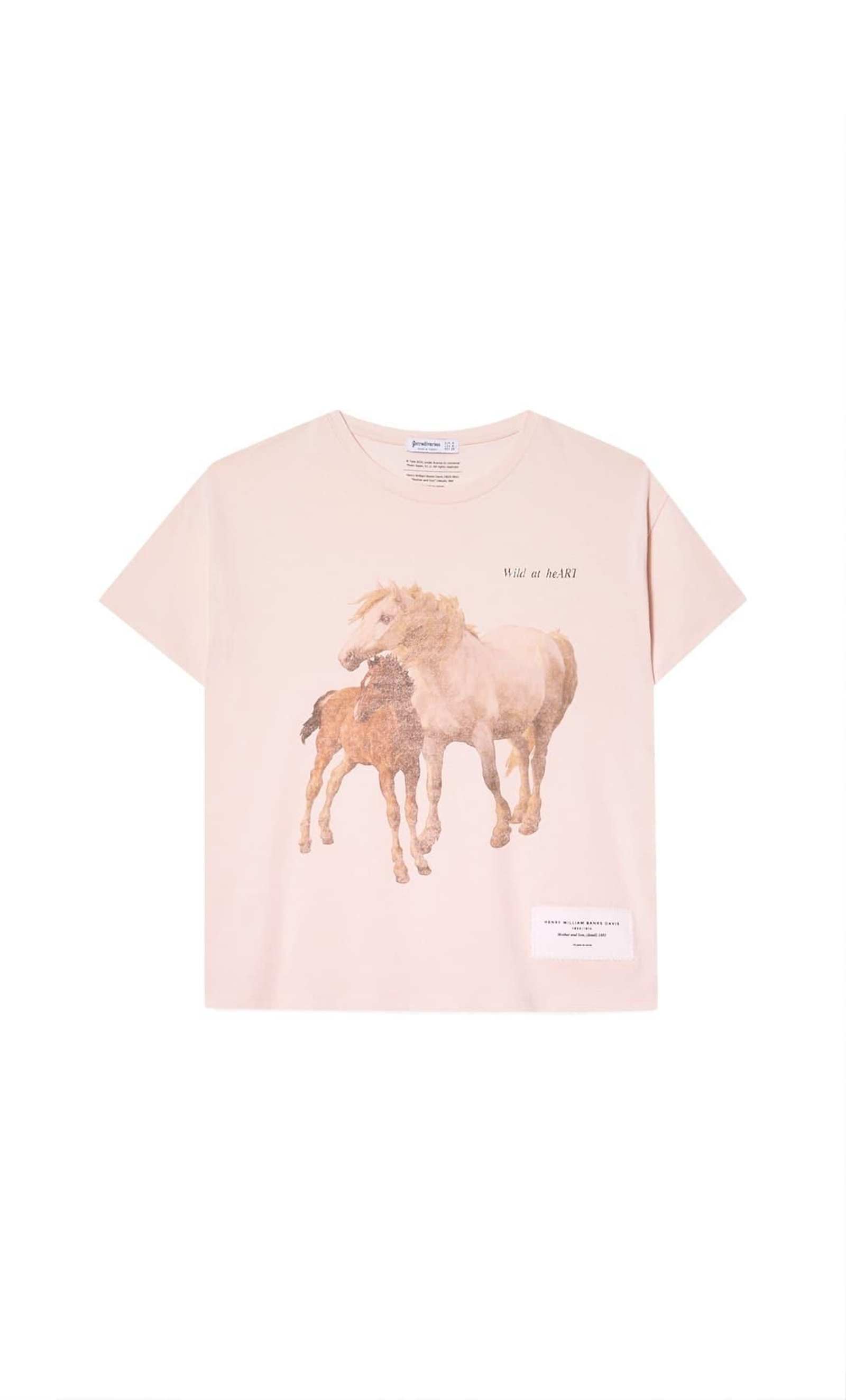 Camiseta de Stradivarius para llevar con blazer.