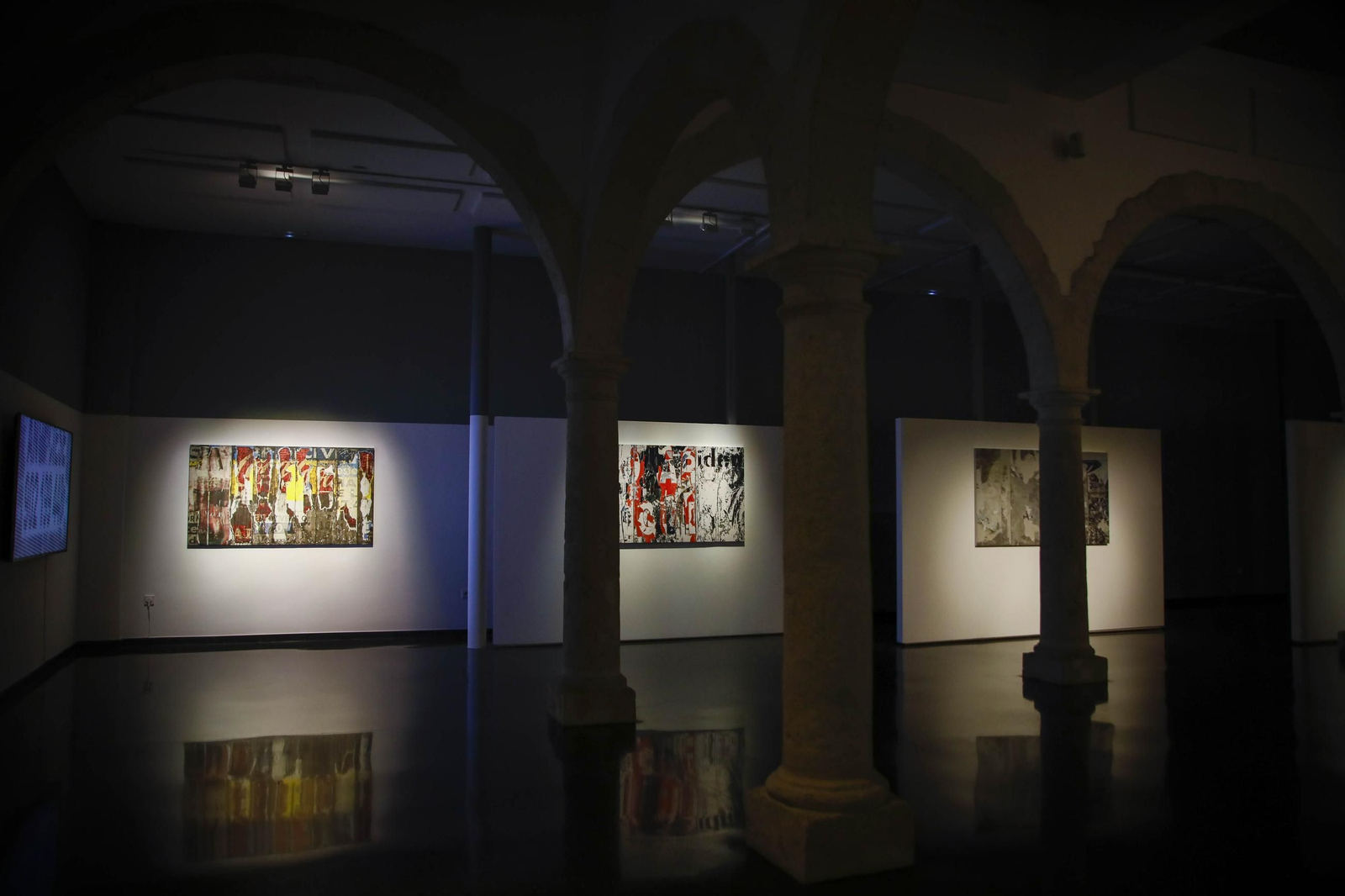 La exposición fotográfica 'Espacio disponible' de Eduardo Nave en el Centro Andaluz de la Fotografía de Almería, en imágenes