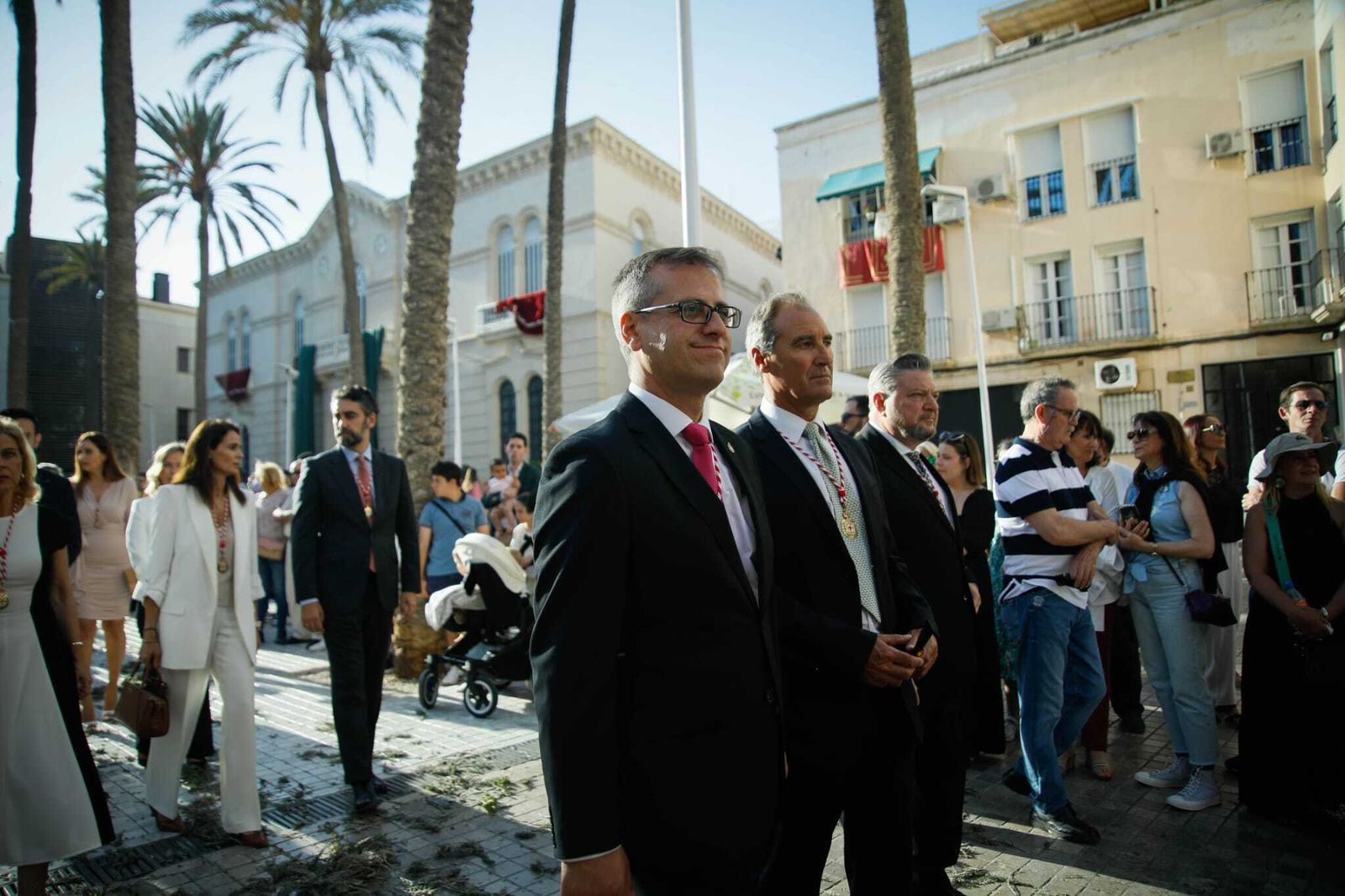 Imágenes de la procesión del Corpus Christi en Almería: así han sido la misa y la posterior marcha por la capital