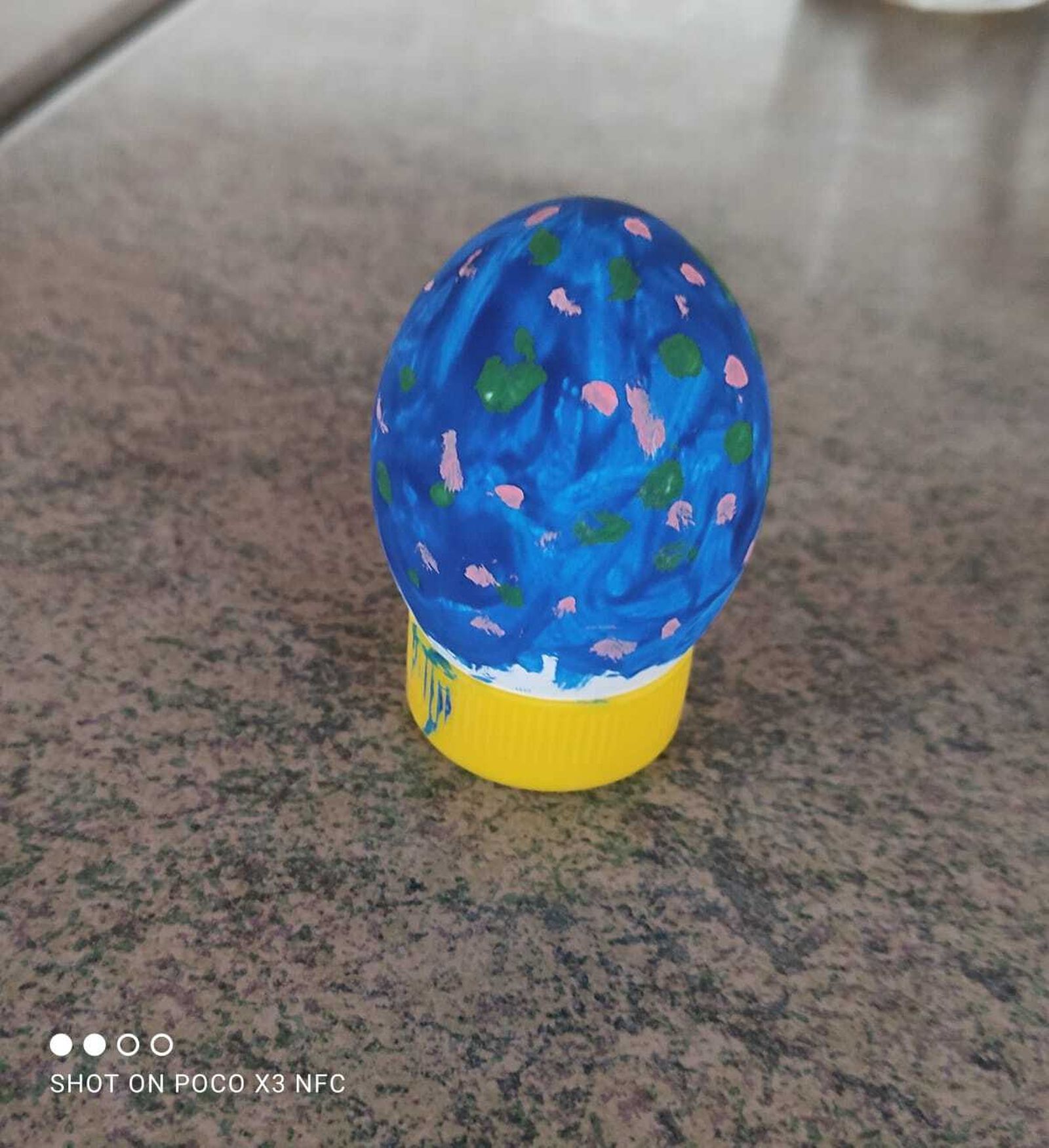 La singular tradición de los huevos pintados de Pascua de Fuente Carreteros, en fotografías