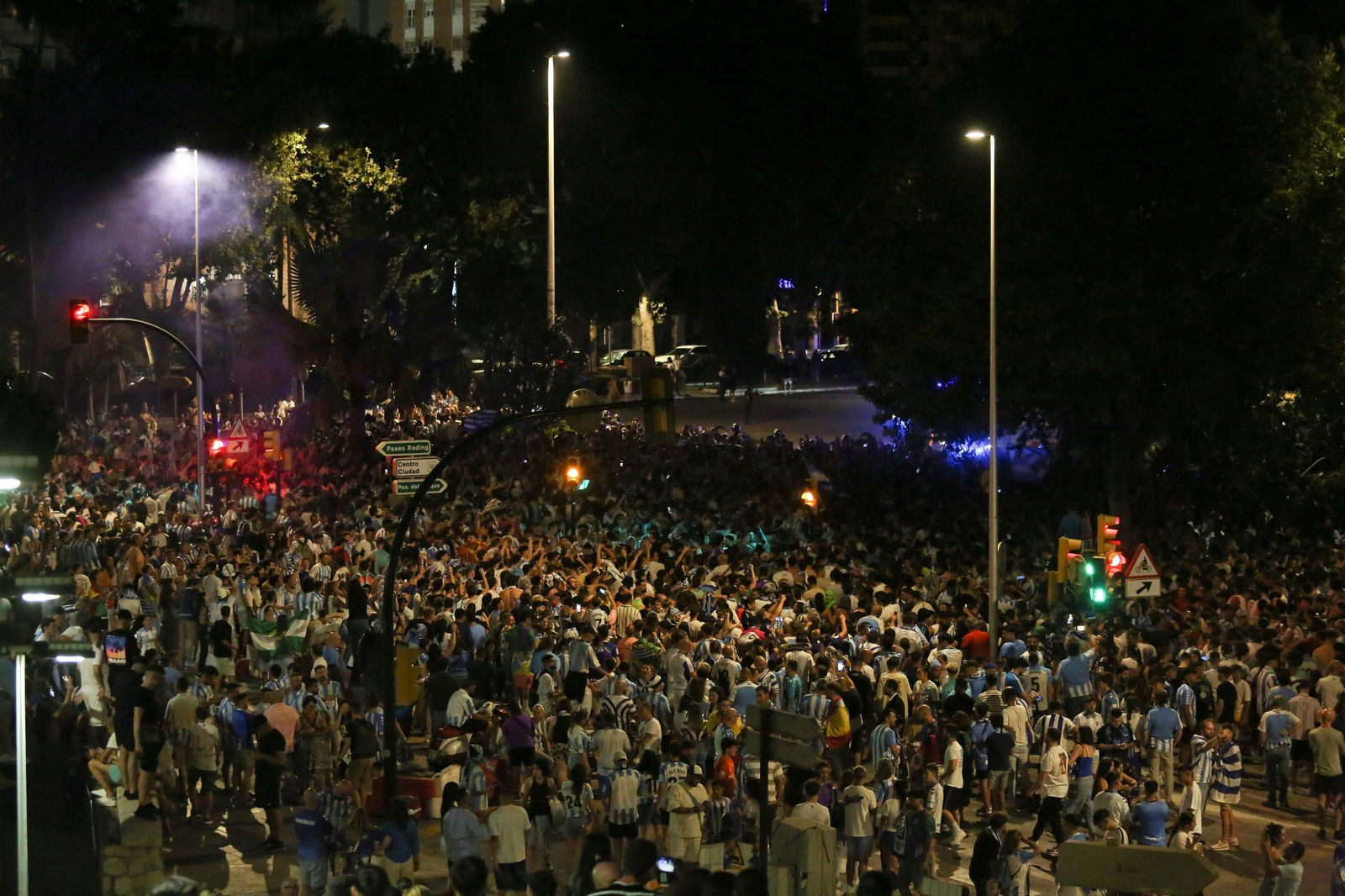 Así fue la locura del ascenso del Málaga CF en Tarragona