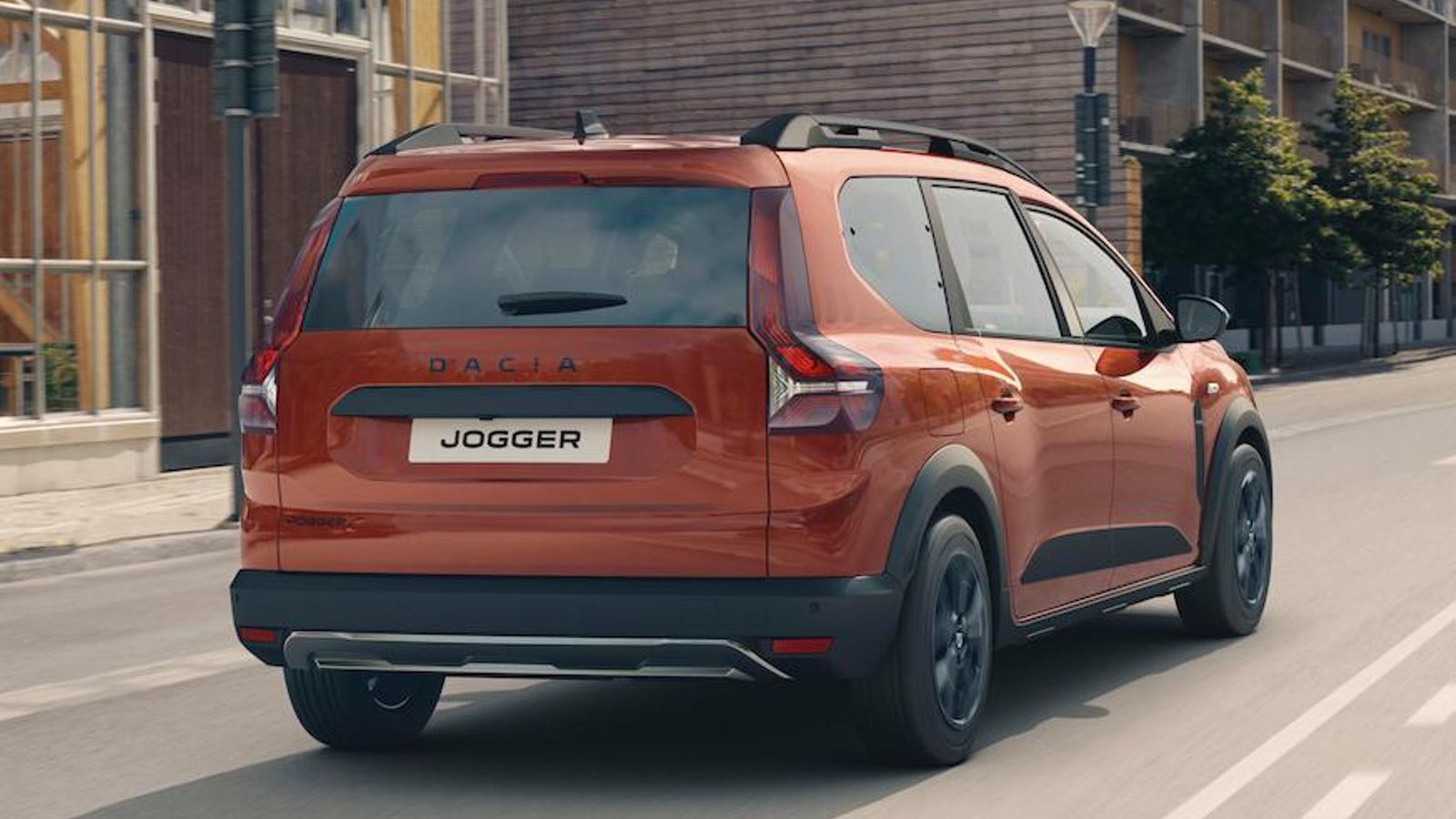 Habrá una versión de lanzamiento llamada Extreme con protecciones perimetrales en su carrocería que le imprimen cierto aire de SUV.