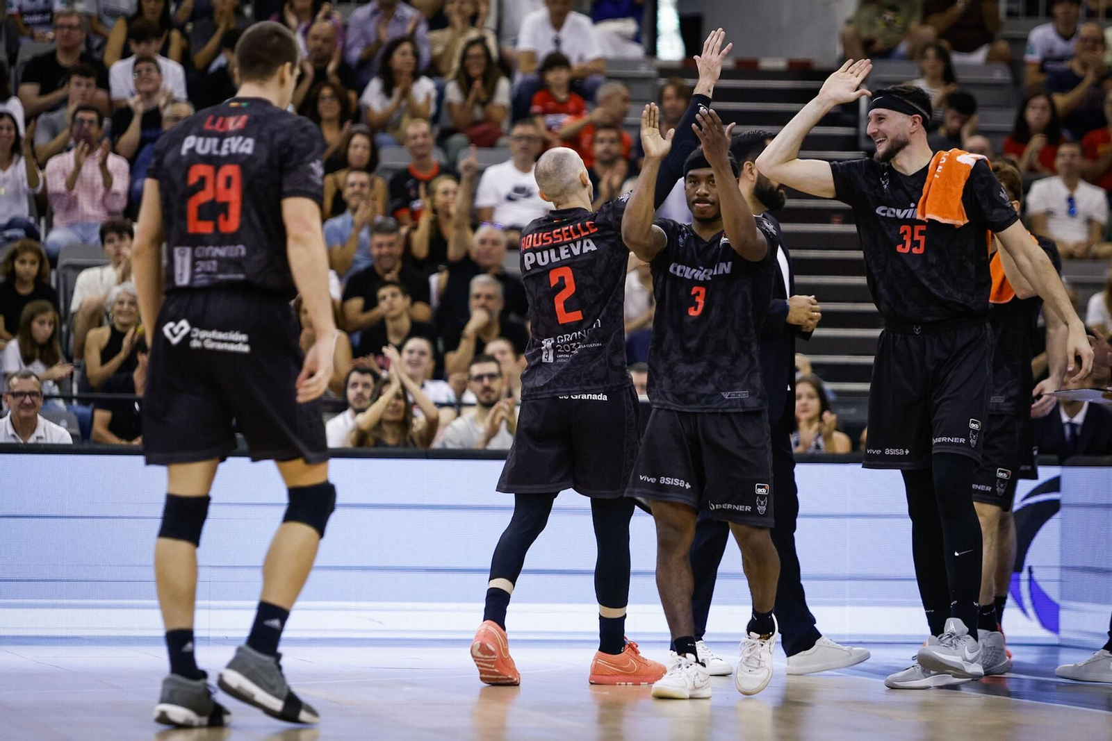 Las imágenes del partido entre el Covirán Granada y el UCAM Murcia