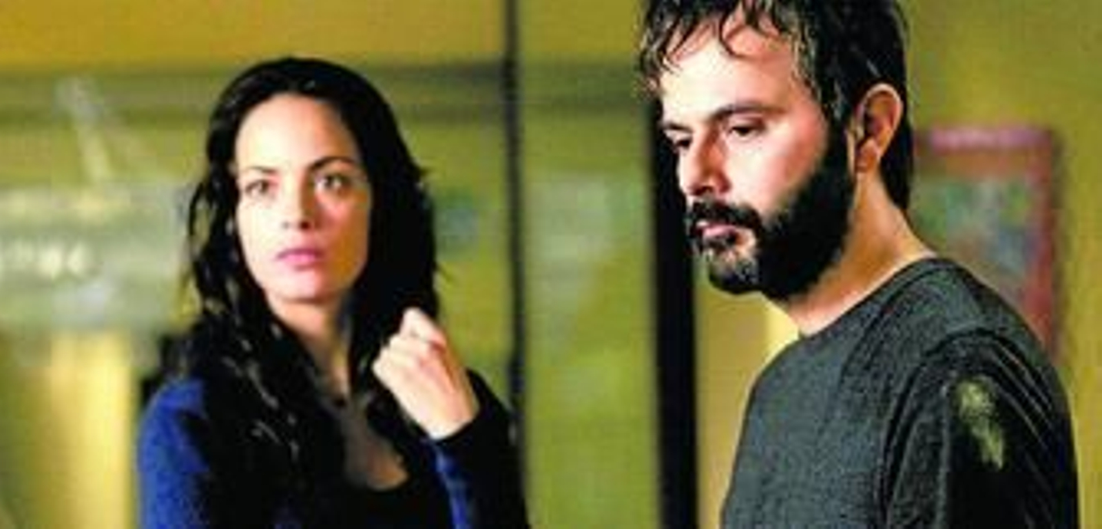 Bérénice Bejo y Ali Mosaffa, en una escena de 'El pasado'.