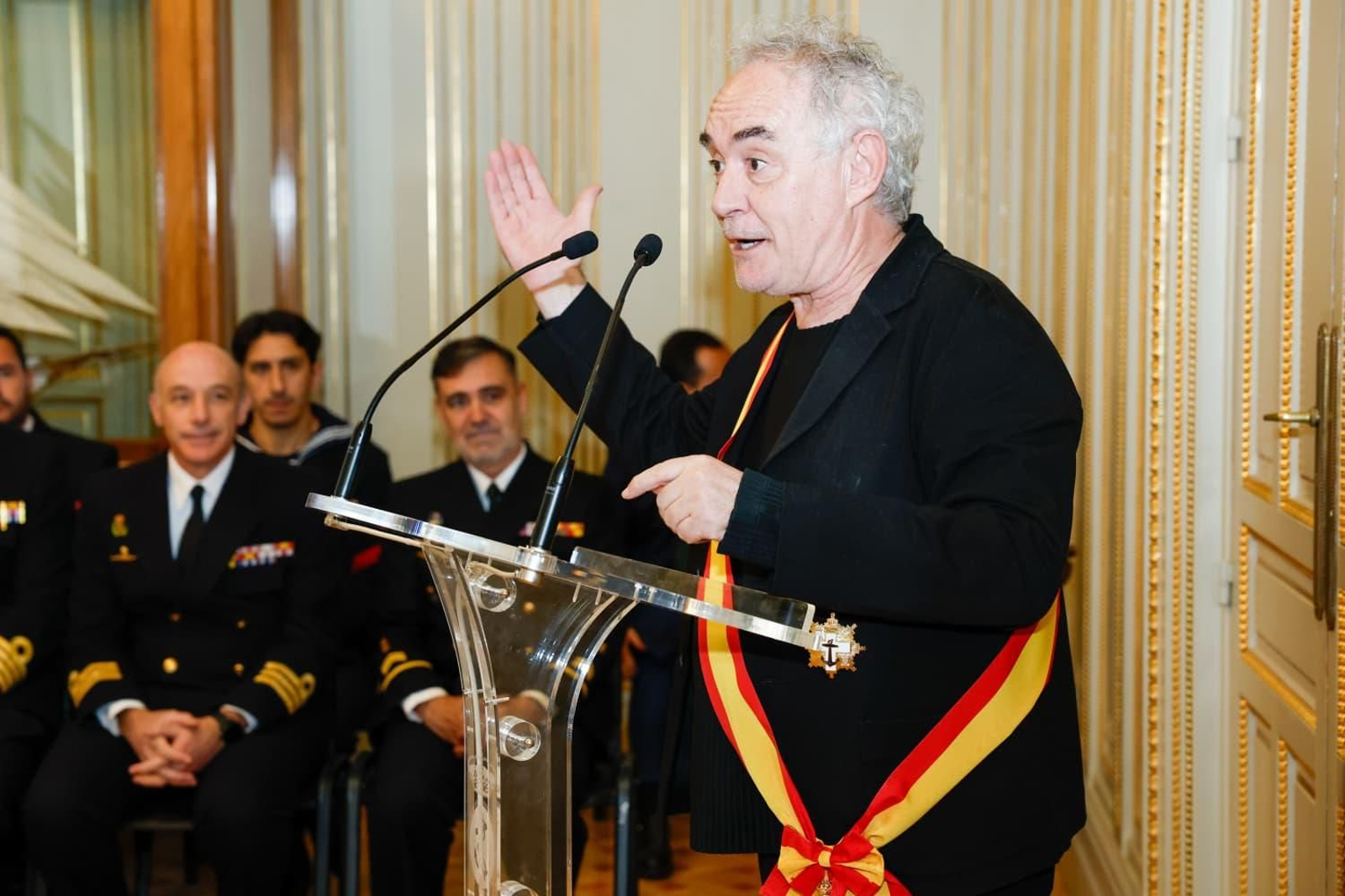 Ferrán Adriá en su intervención en la entrega de la Cruz del Mérito Naval
