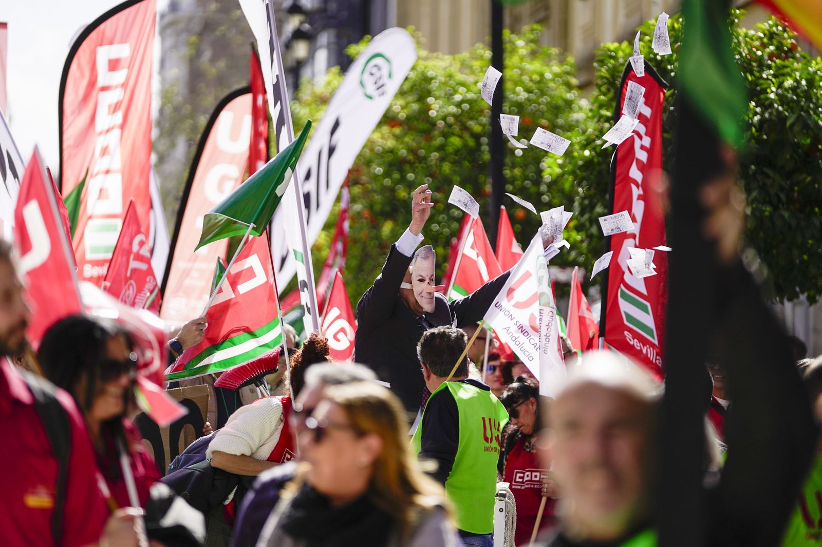 La manifestación de empleados municipales, en imágenes
