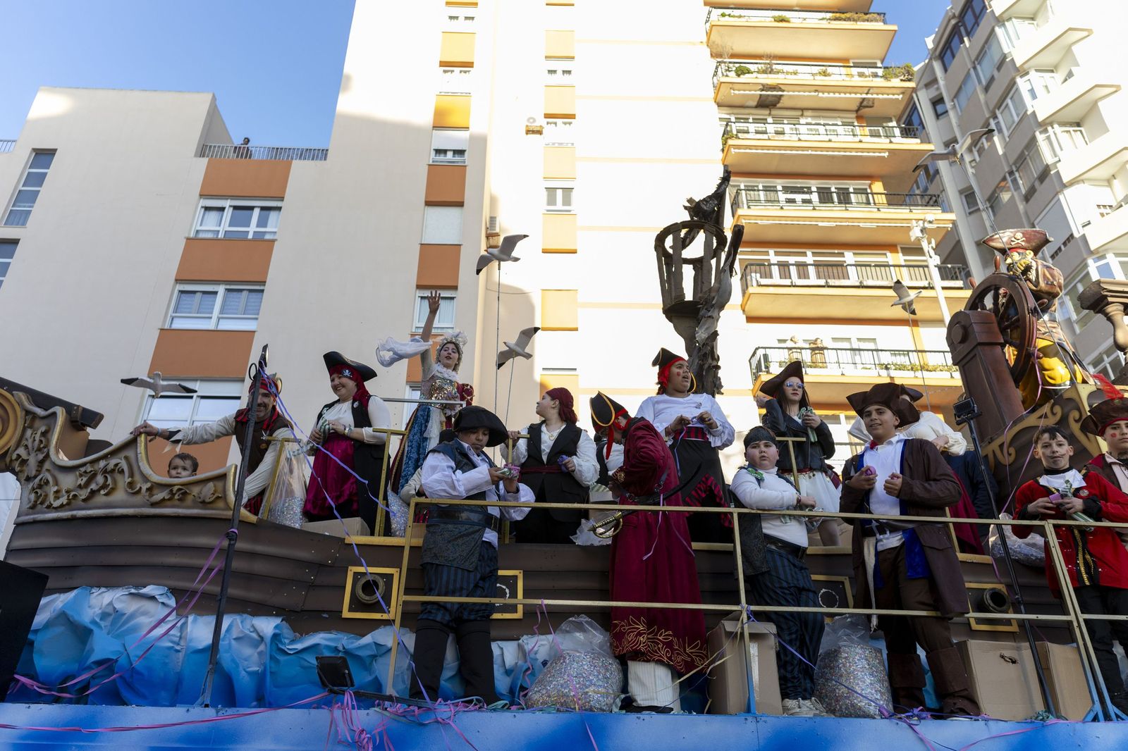 Las mejores imágenes de la Cabalgata del Carnaval de Cádiz 2026