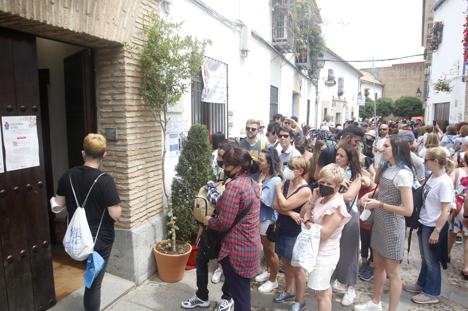 Un sábado de bulla en los Patios de Córdoba, en fotografías