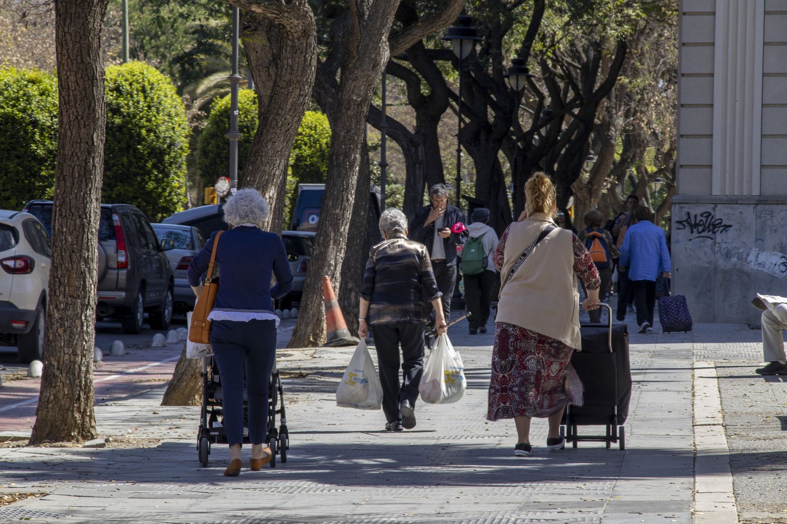 Imágenes del lunes 17 de abril en Huelva