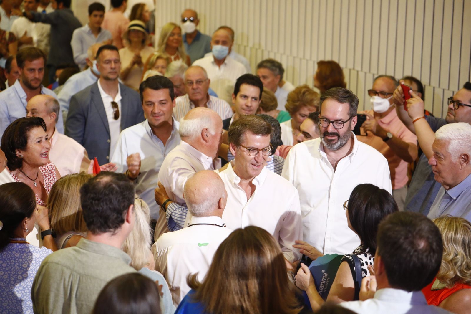 La visita de Núñez-Feijóo a Córdoba, en imágenes