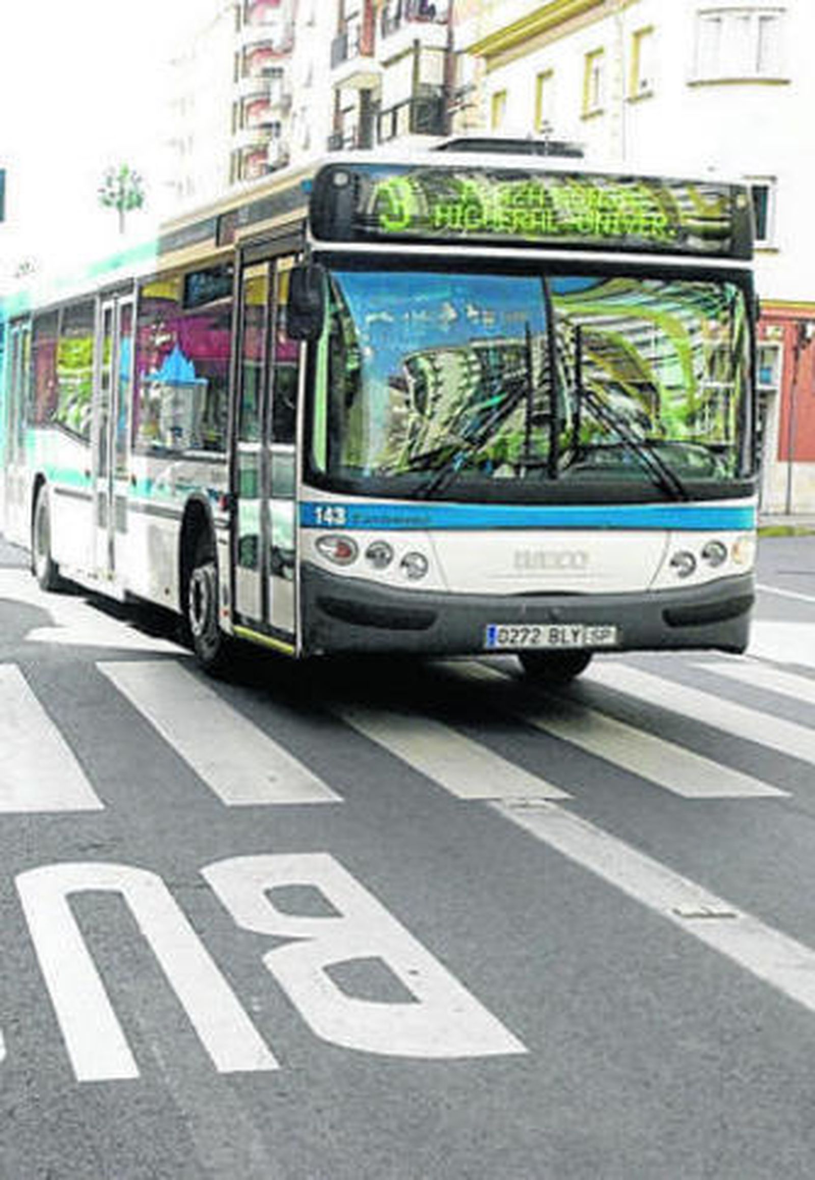 Autobús de Emtusa por Federico Molina.