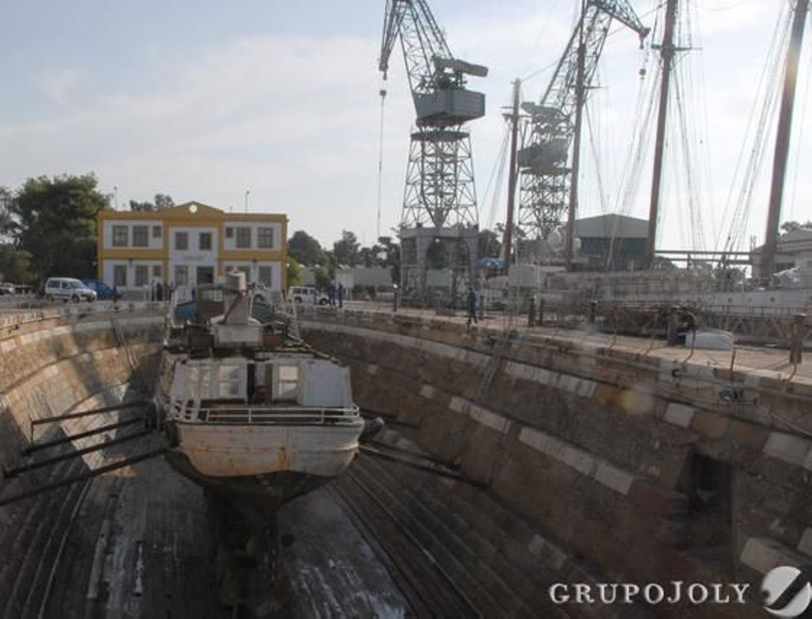 El Vaporcito se encuentra ya en el dique seco de los astilleros de San Fernando a la espera de una decisión sobre su futuro.

Foto: Elias Pimentel
