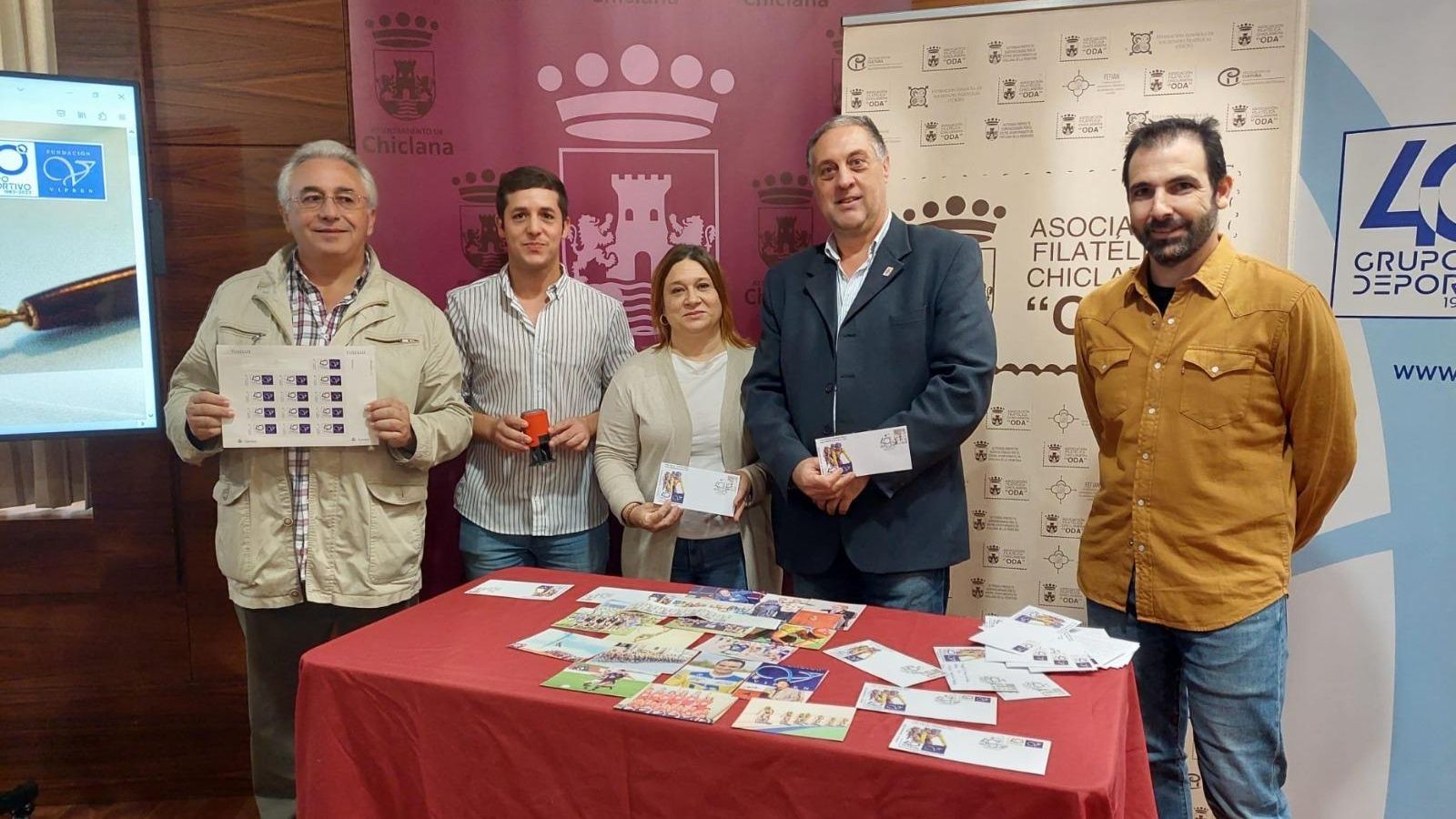 Participantes en la presentación de esta muestra.