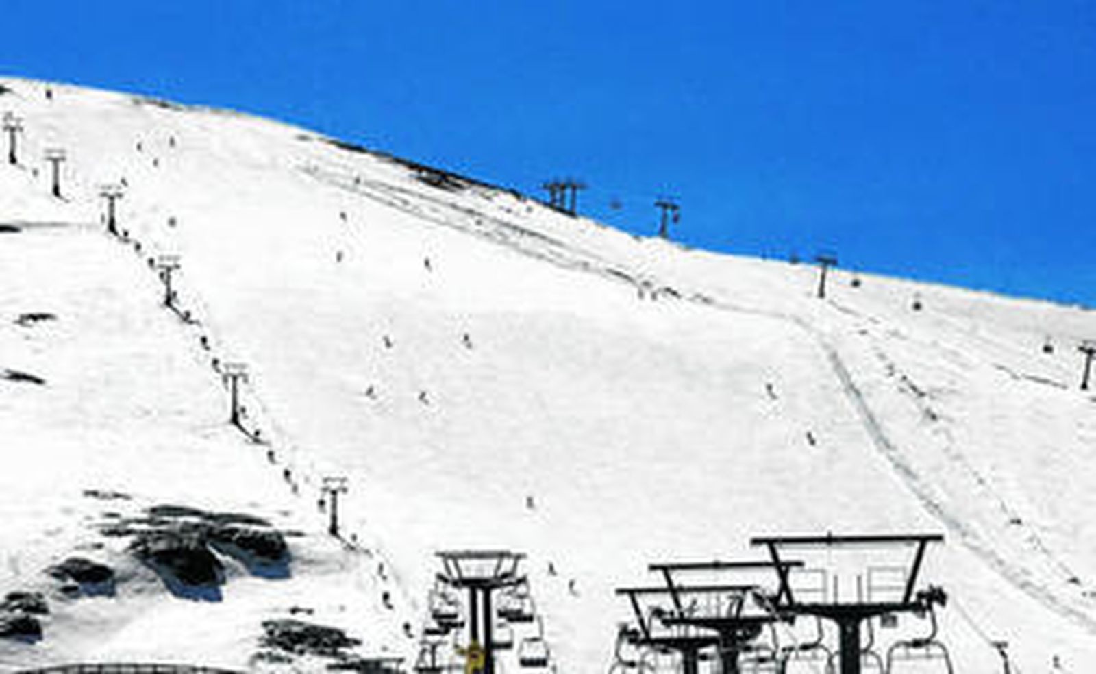 La programación de primavera alcanzará su punto álgido el día 25, con la bajada en bañador.