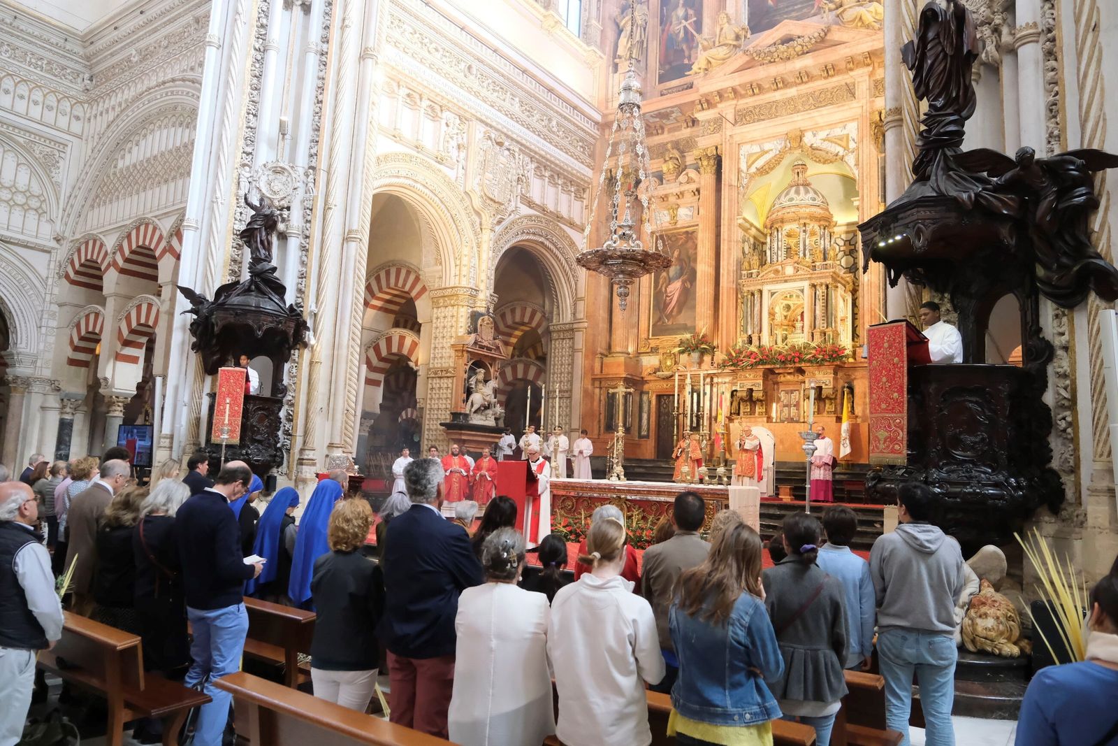 Domingo de Ramos en Córdoba 2023: la misa de la bendición de las palmas en la Catedral, en imágenes