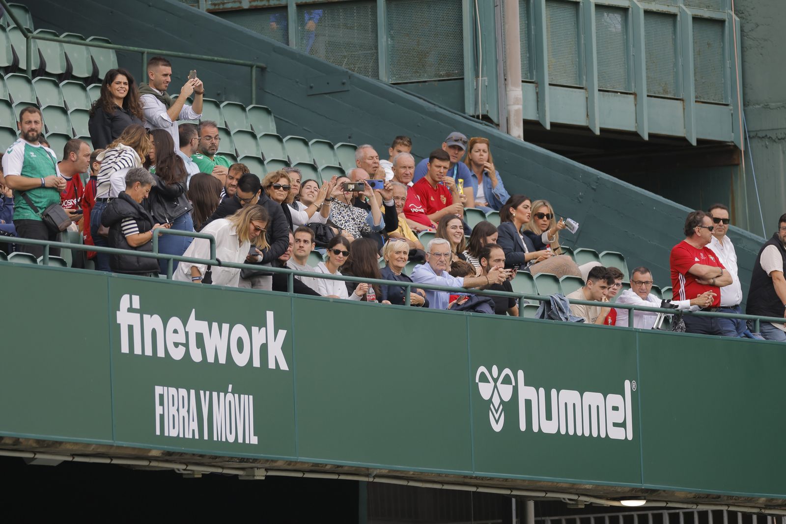 Búscate en las fotos del Betis-Osasuna