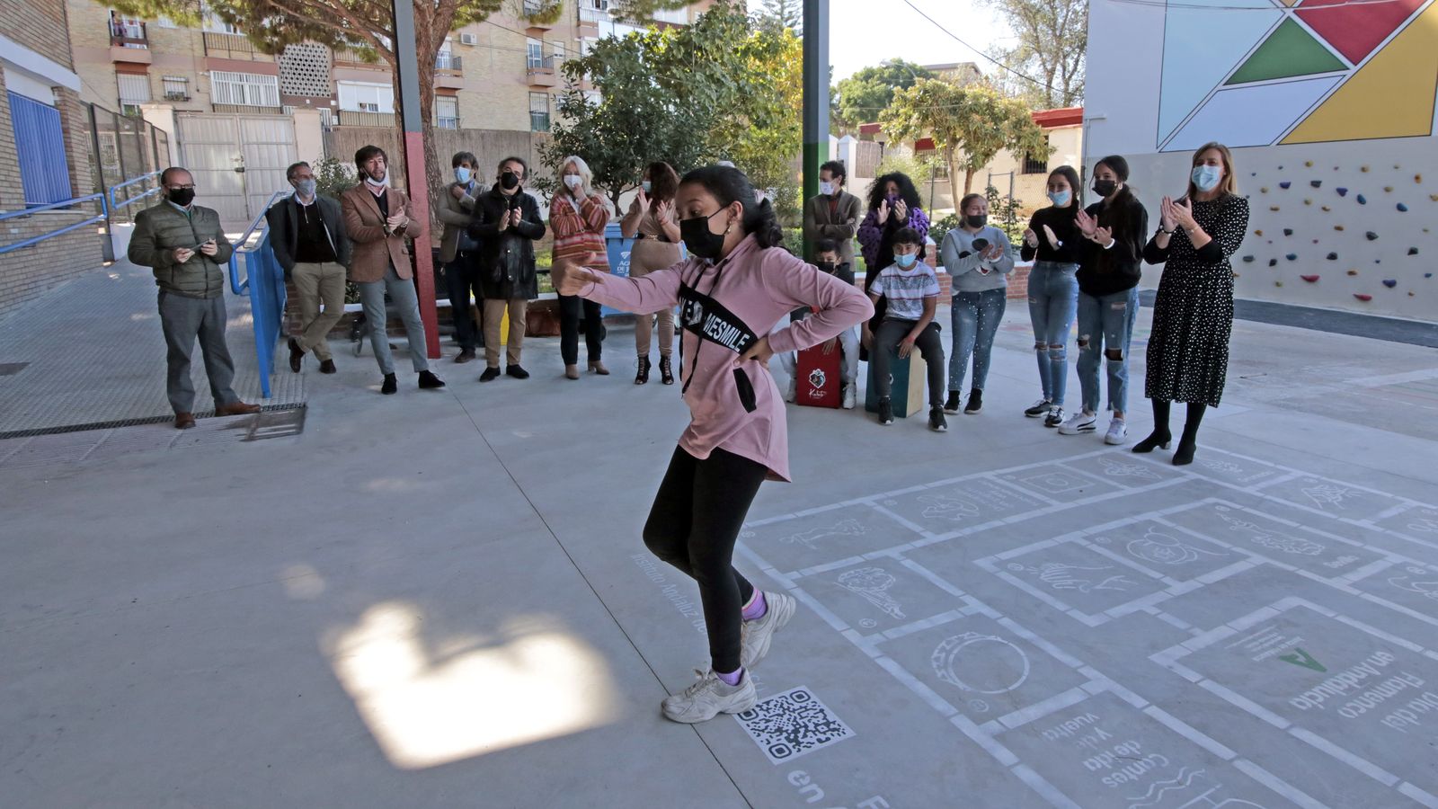 Presentación de la 'oca flamenca' en el colegio San Juan de Dios