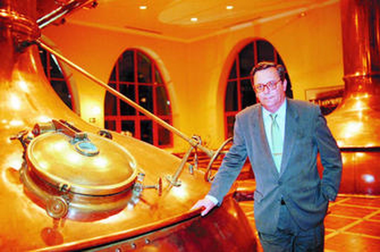 Eduardo Osborne, en una imagen de archivo en la antigua fábrica que convirtió en Fundación Cruzcampo.