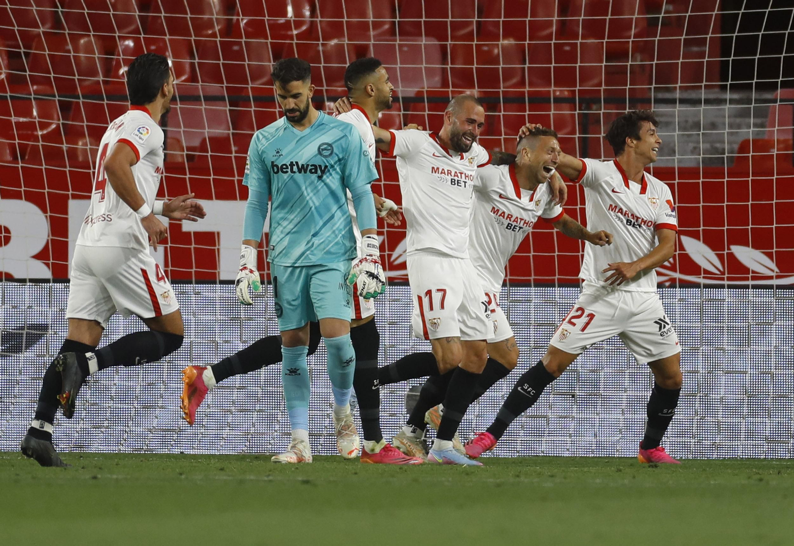 Las imágenes del Sevilla-Alavés