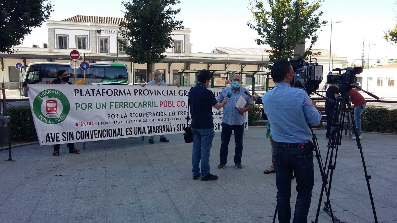 Granada por el Tren diseccione las carencias ferroviarias para este curso