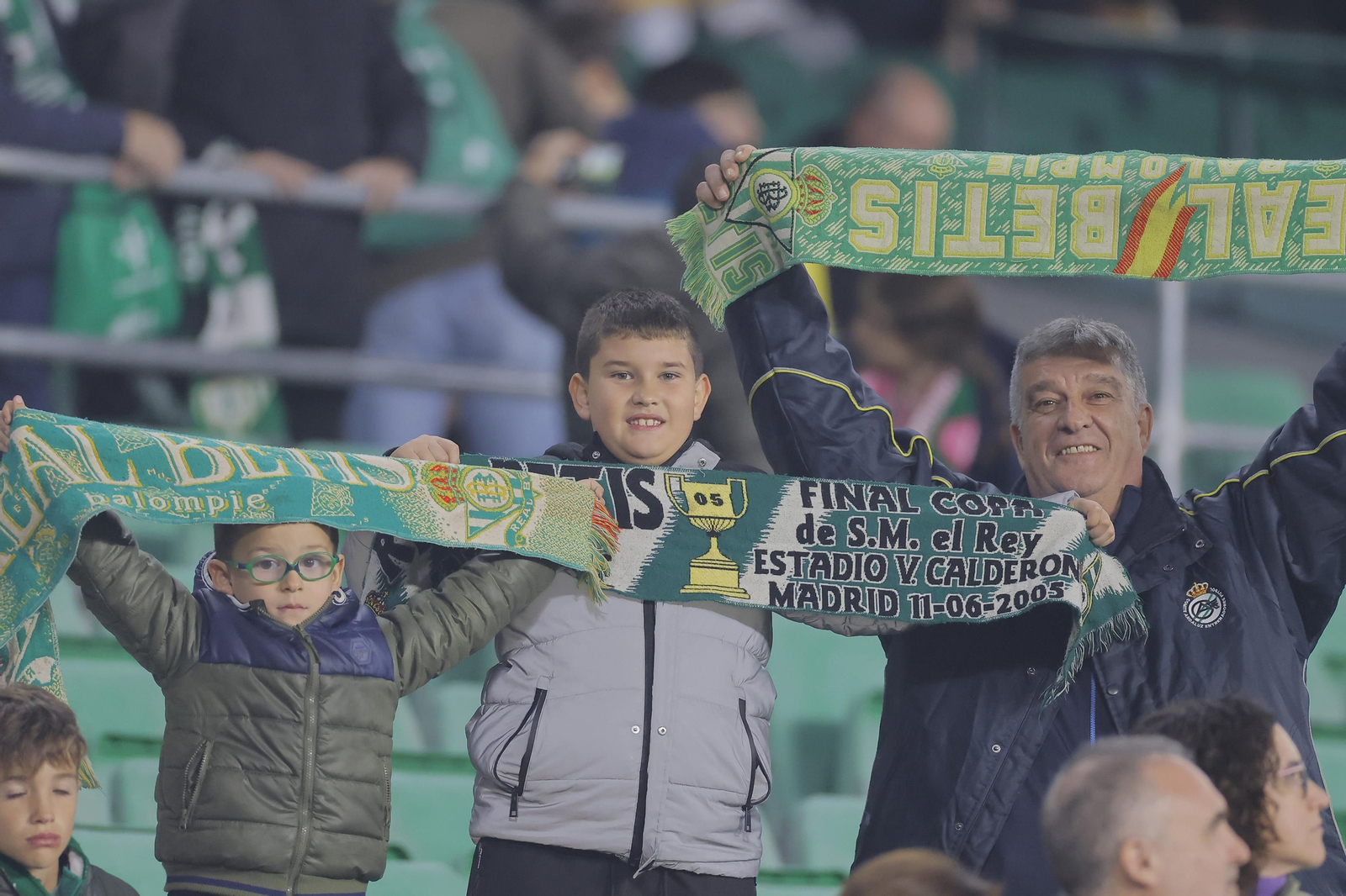 Búscate en las fotos del Betis-Las Palmas