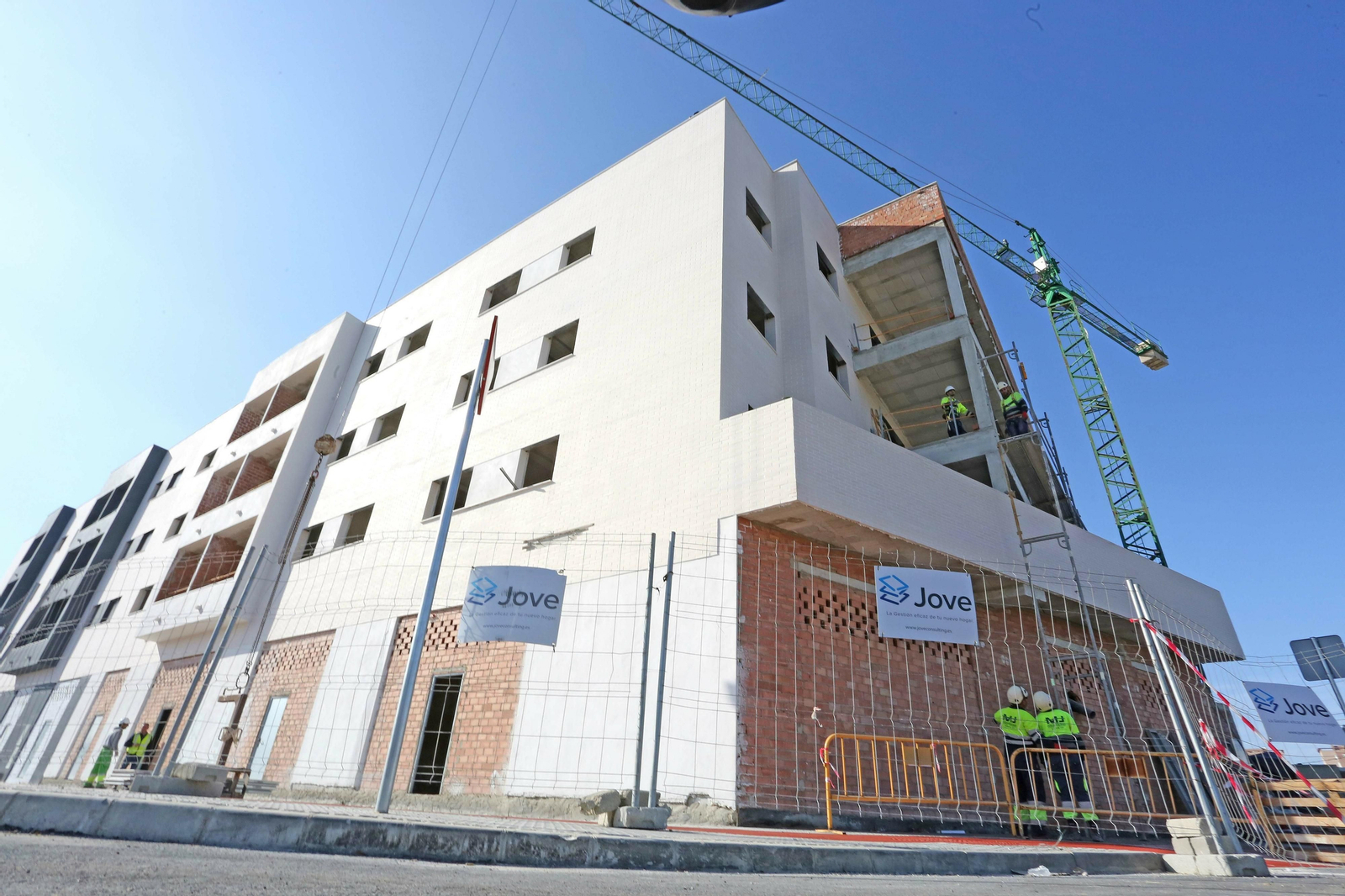 Un edificio en construcción en El Pelirón.