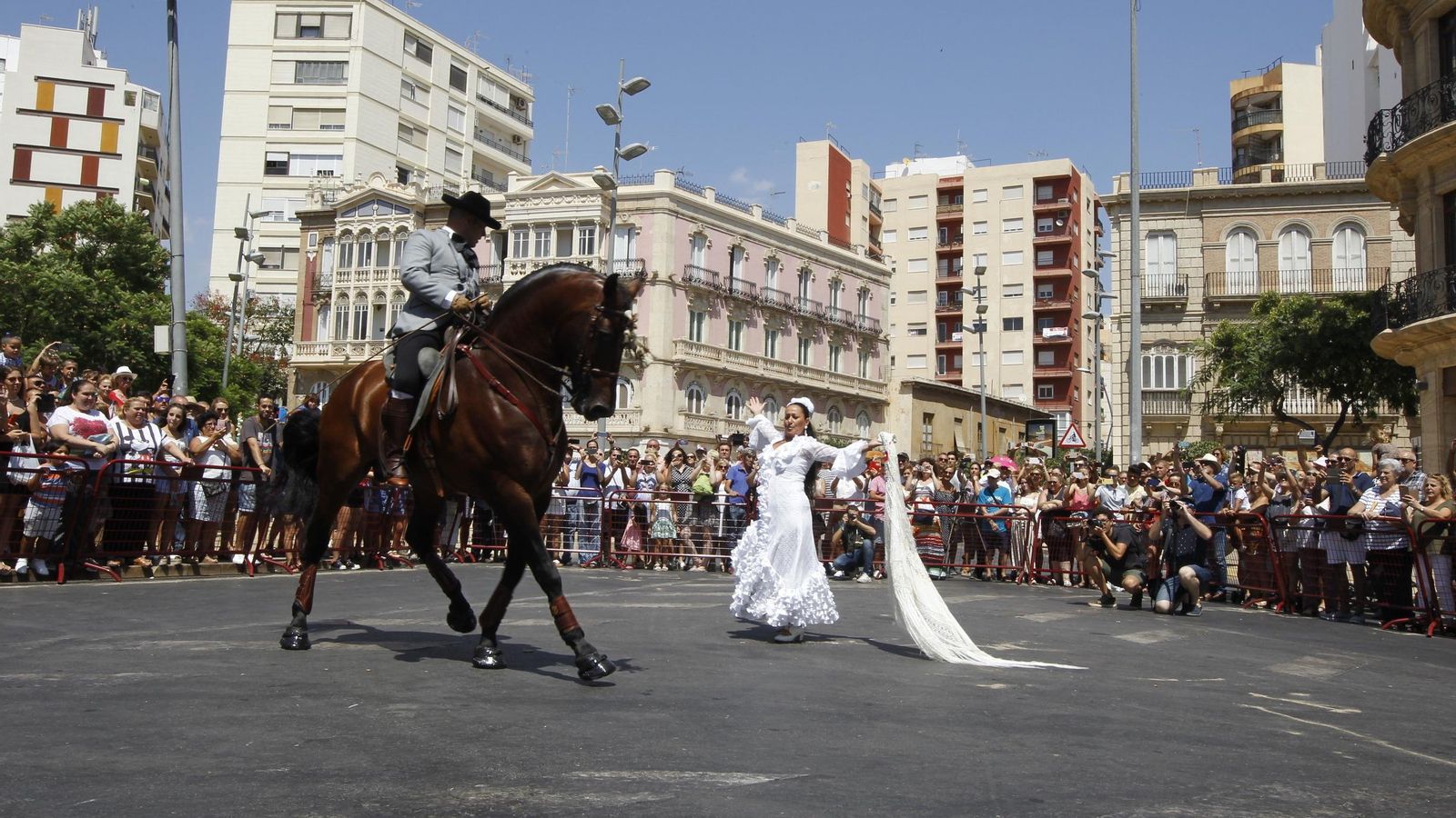 Inauguración de la Feria del Mediodía de 2018 con la bailaora María La Rabota