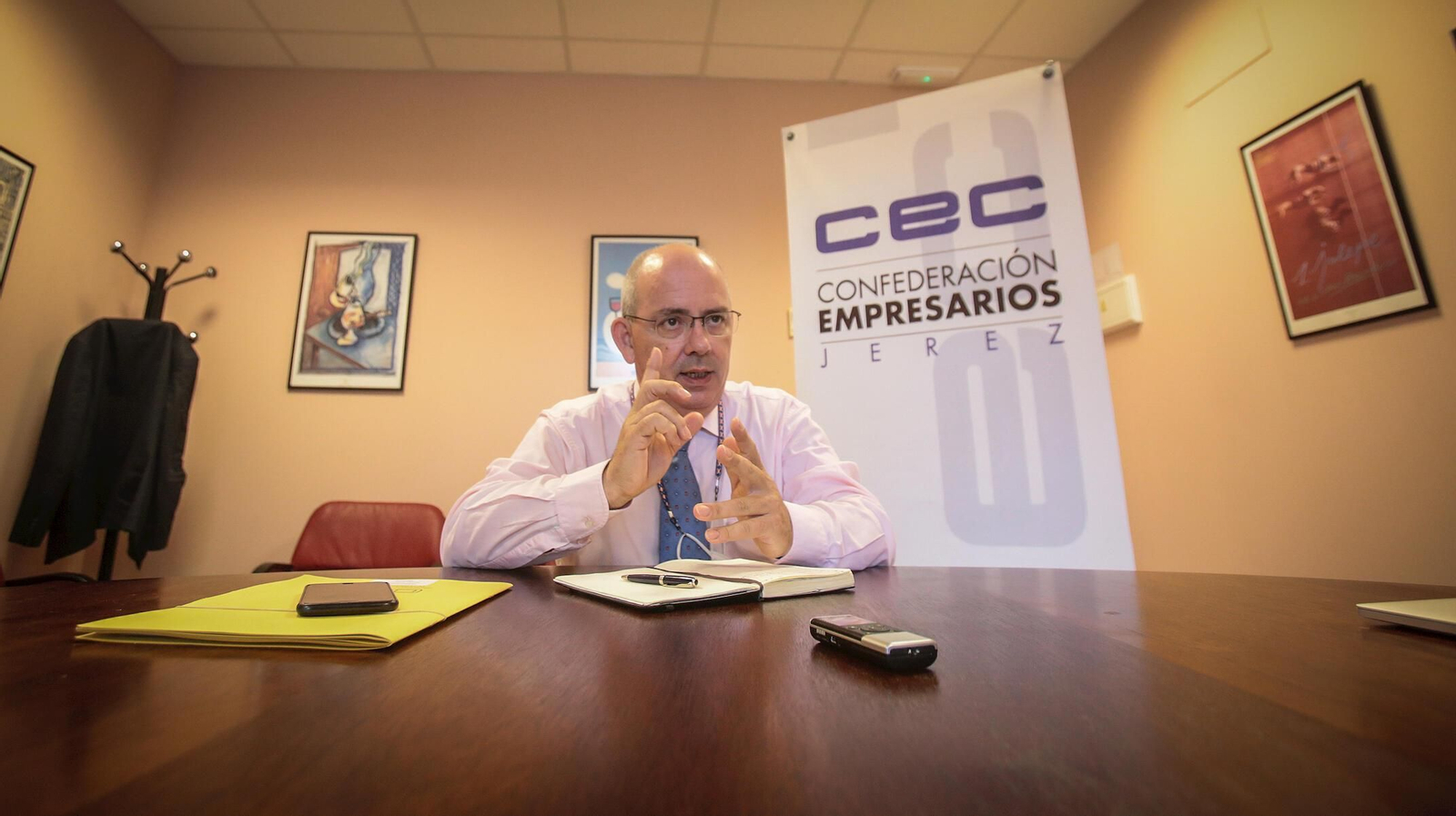 Javier Sánchez Rojas, presidente de la CEC, durante la entrevista celebrada en la sede de la patronal en Jerez.