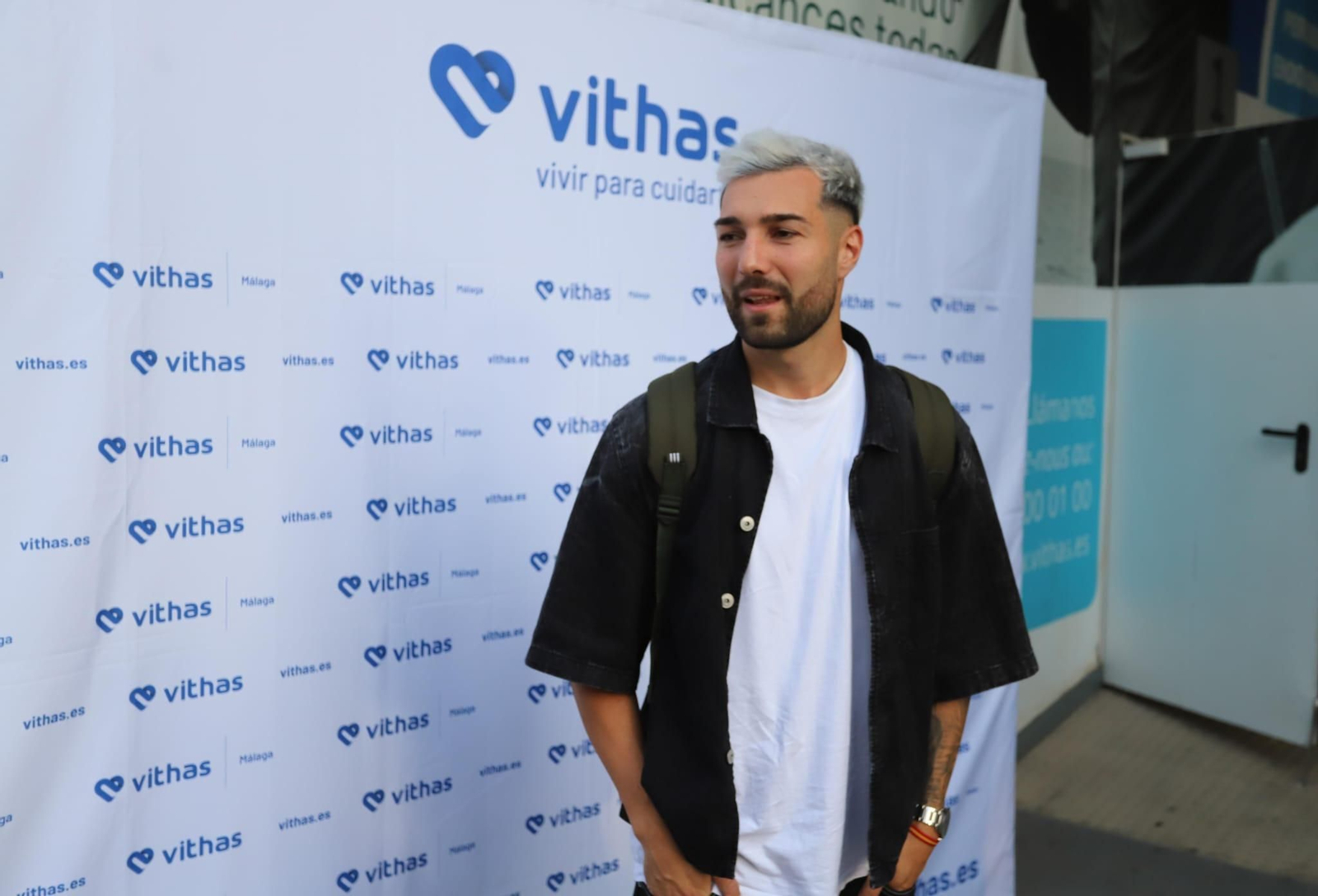 Las fotos de Álex Pastor, primer fichaje del Málaga, en La Rosaleda