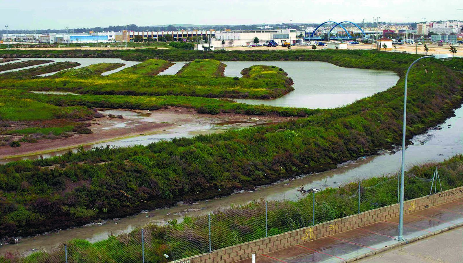 Vista de un tramo del Parque  Natural  Bahía de Cádiz