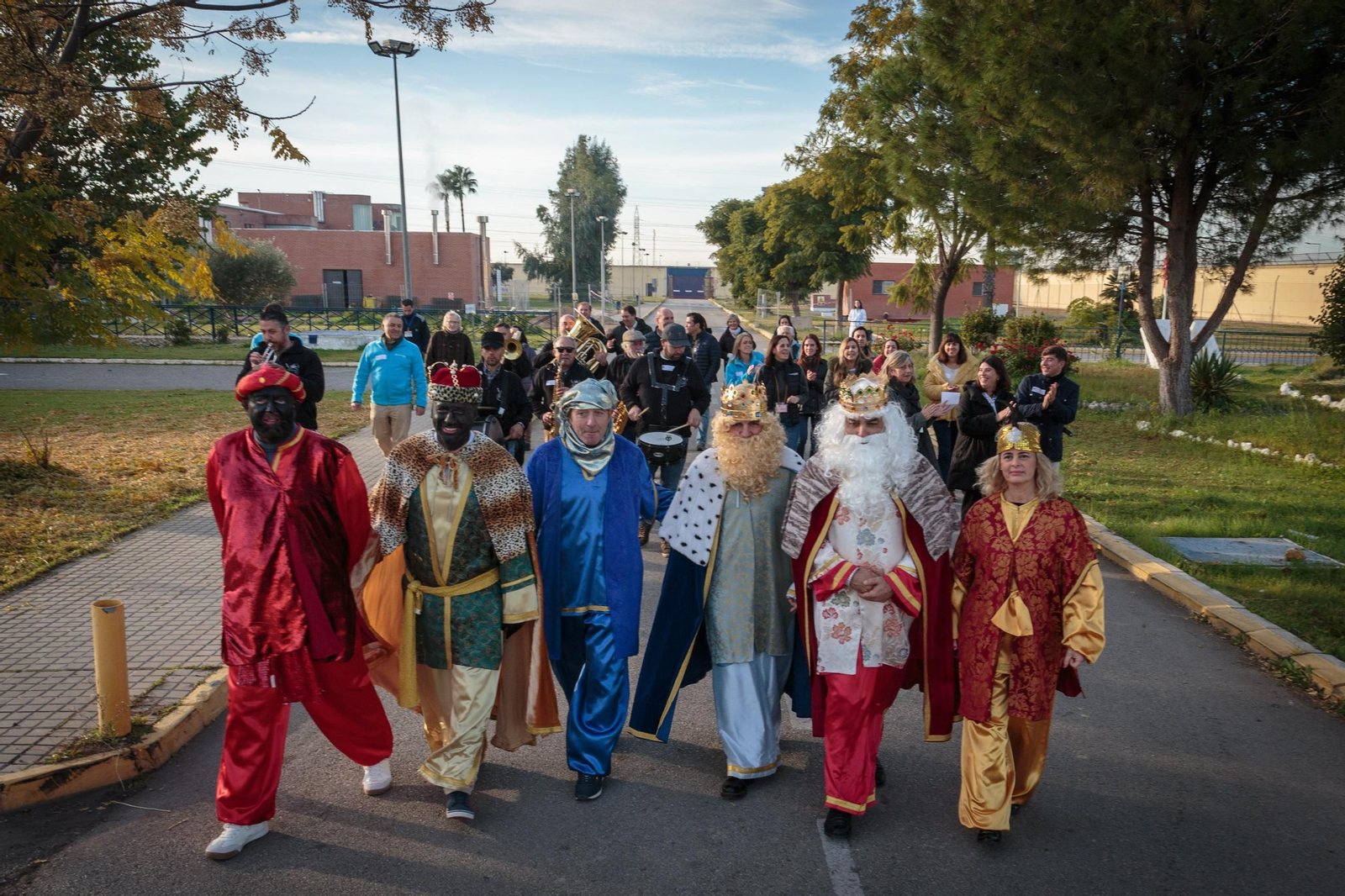 Las fotos de la visita de los Reyes Magos en la cárcel de Sevilla-I