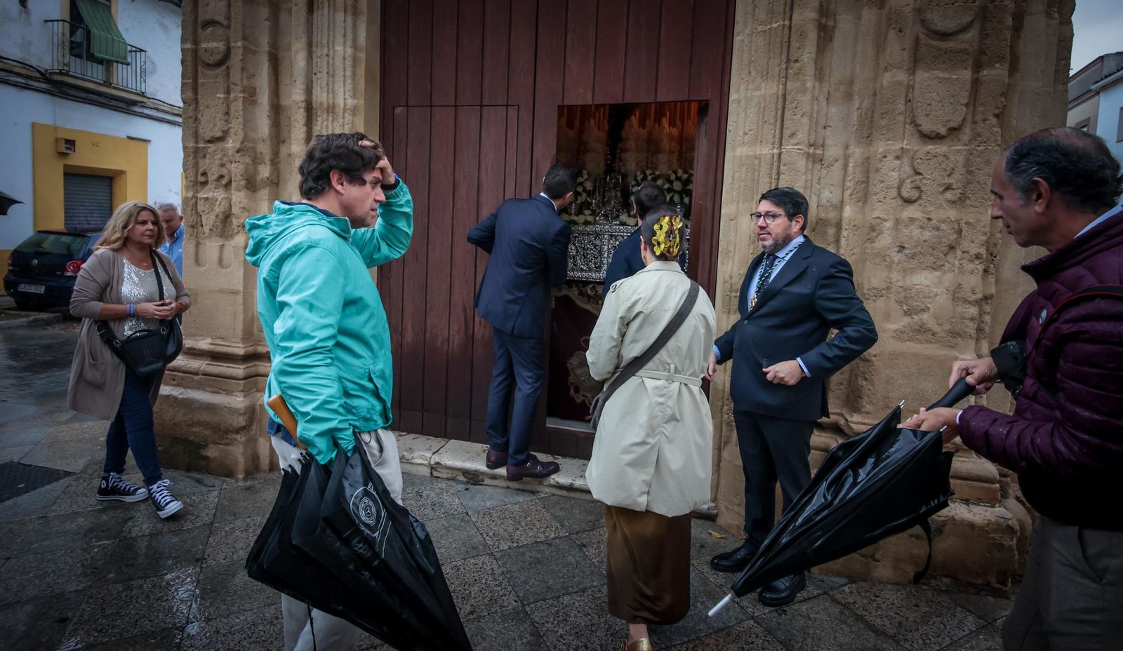 Imágenes de la visita a los templos tras el aplazamiento de la Magna Mariana de Jerez