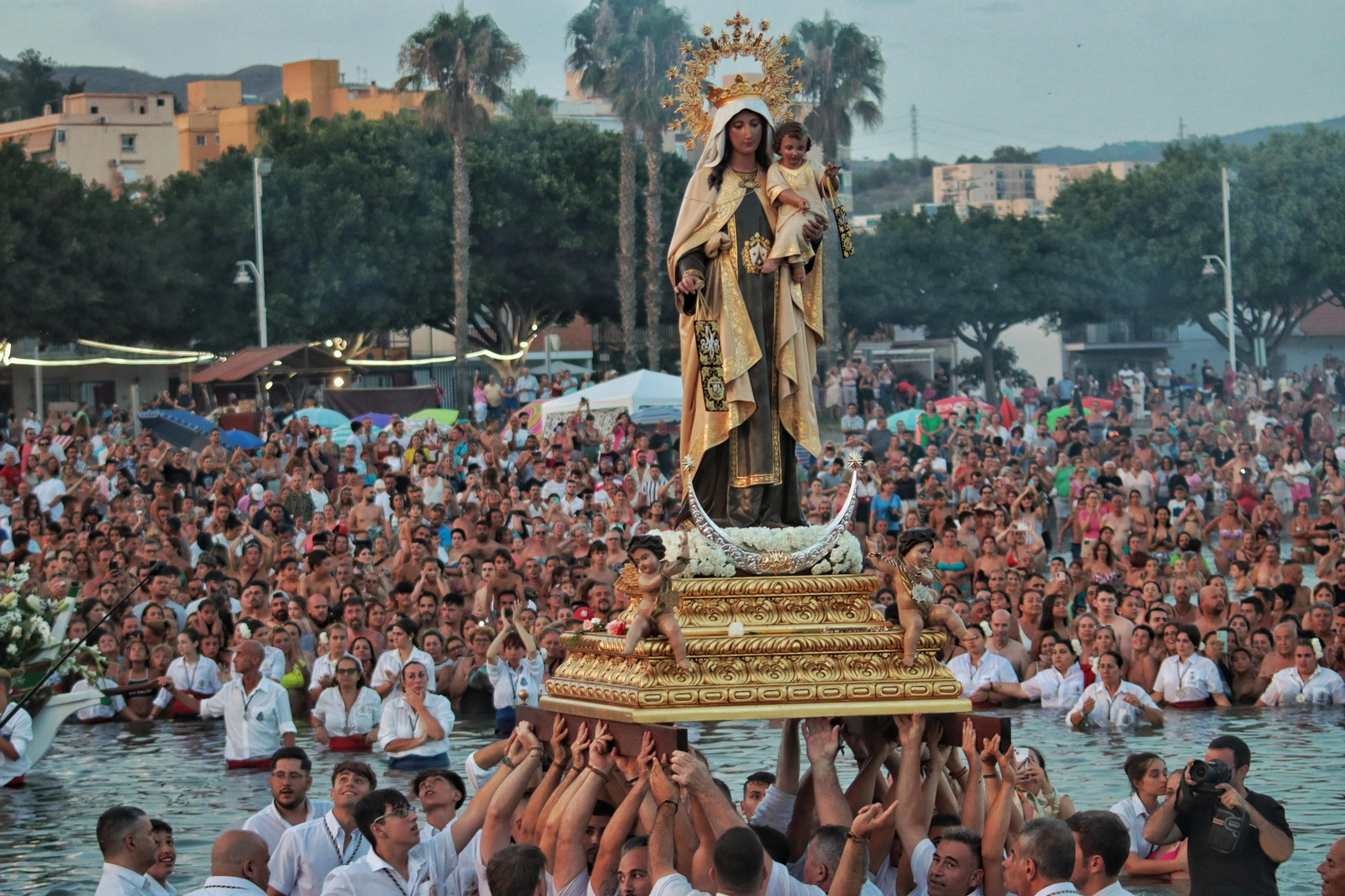 La procesión de la Virgen del Carmen en El Palo y Pedregalejo, en fotos