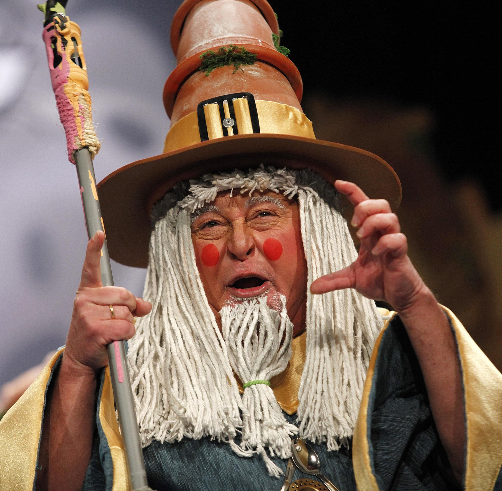 'Los brujos titi'.