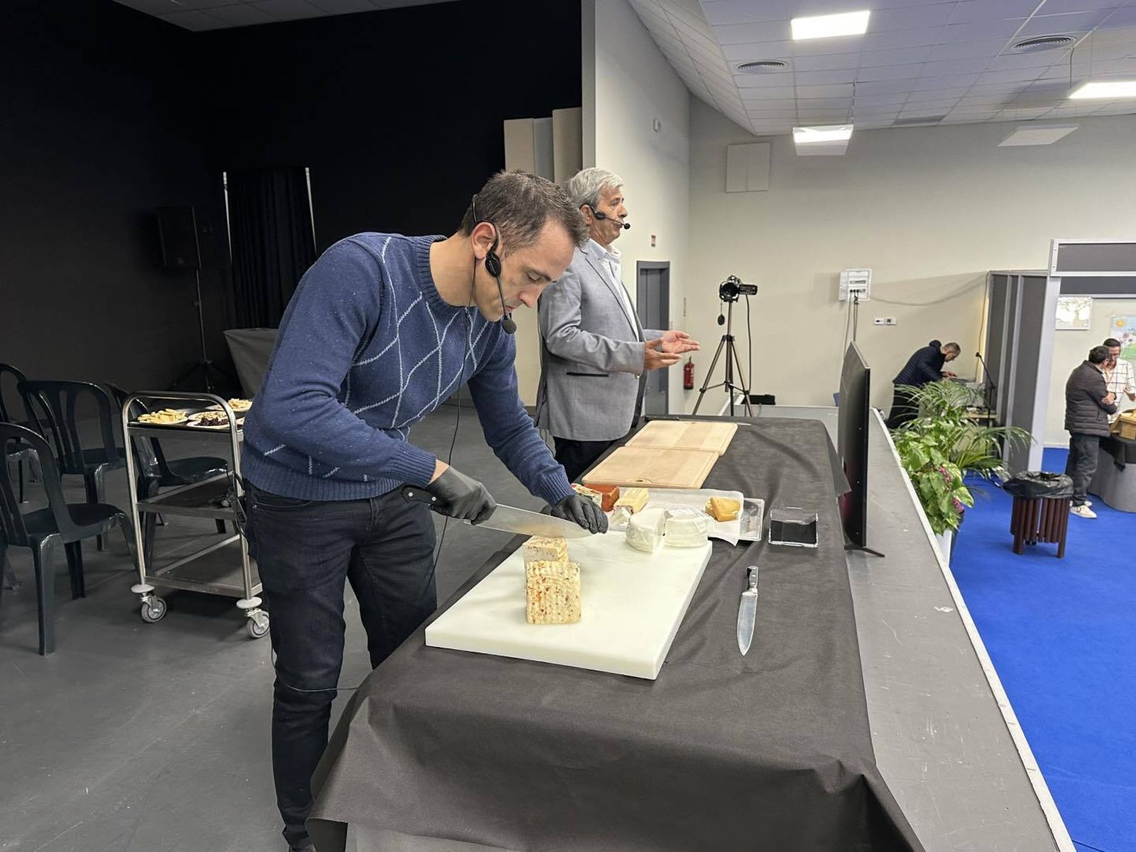 Un recorrido en imágenes por la Feria del Queso de Los Pedroches en Hinojosa del Duque