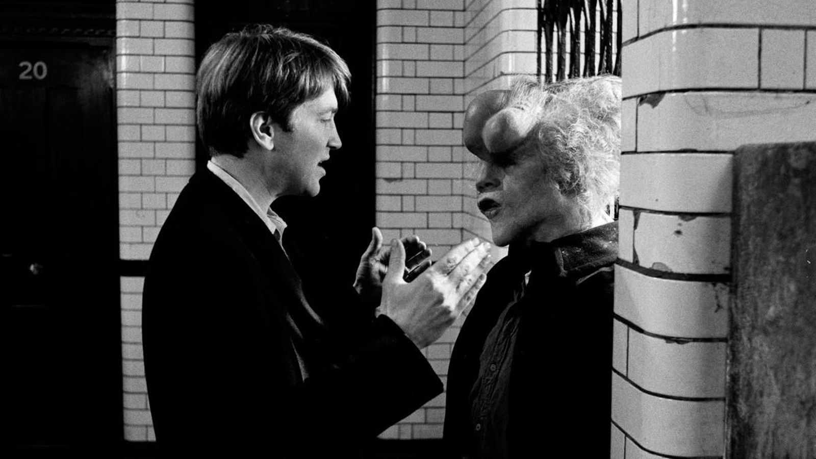 David Lynch en el rodaje de 'El hombre elefante' David Lynch en el rodaje de 'El hombre elefante'