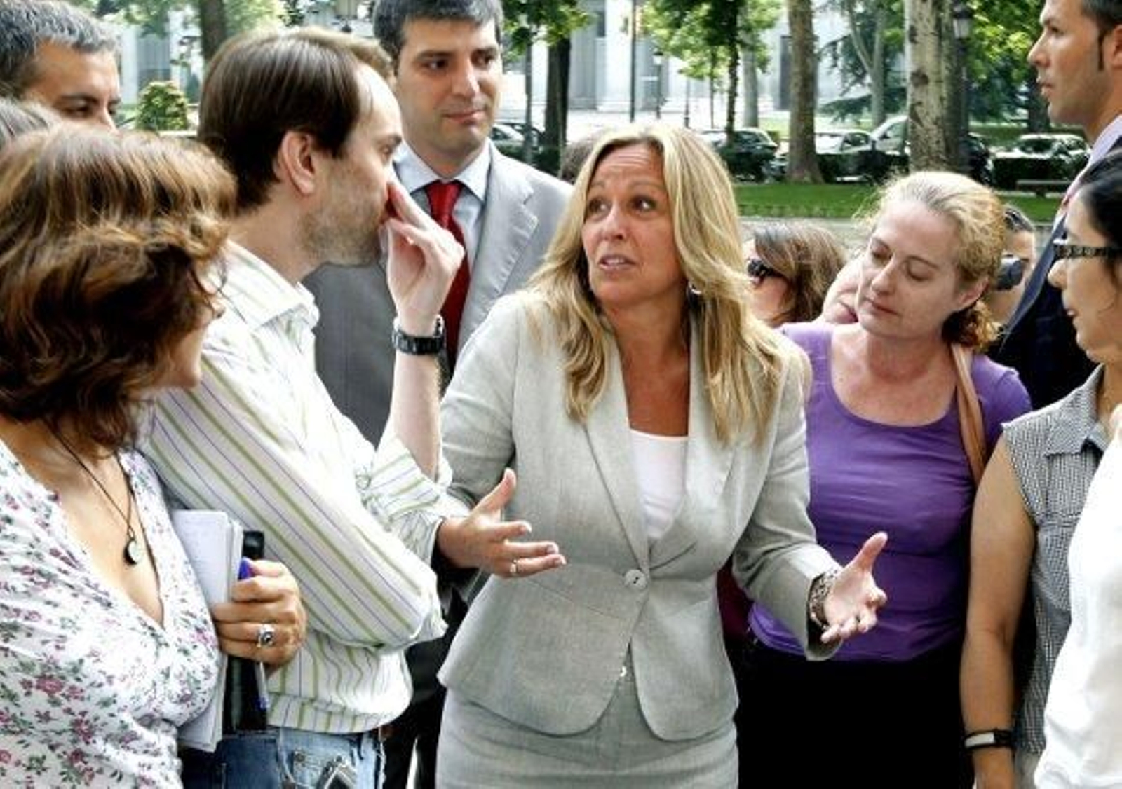 El PP pide la dimisión de Trinidad Jiménez opte o no a presidir Madrid