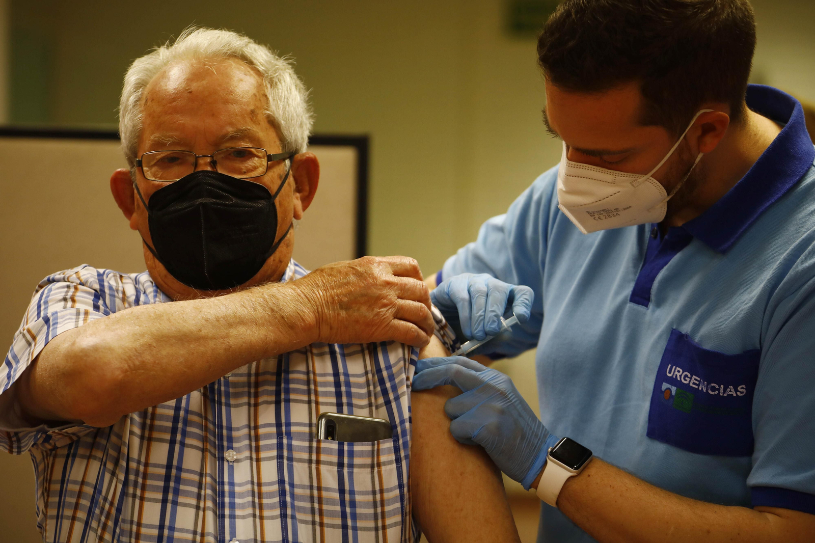 El comienzo de la vacunación a la población de 70 a 79 años de Córdoba, en fotografías
