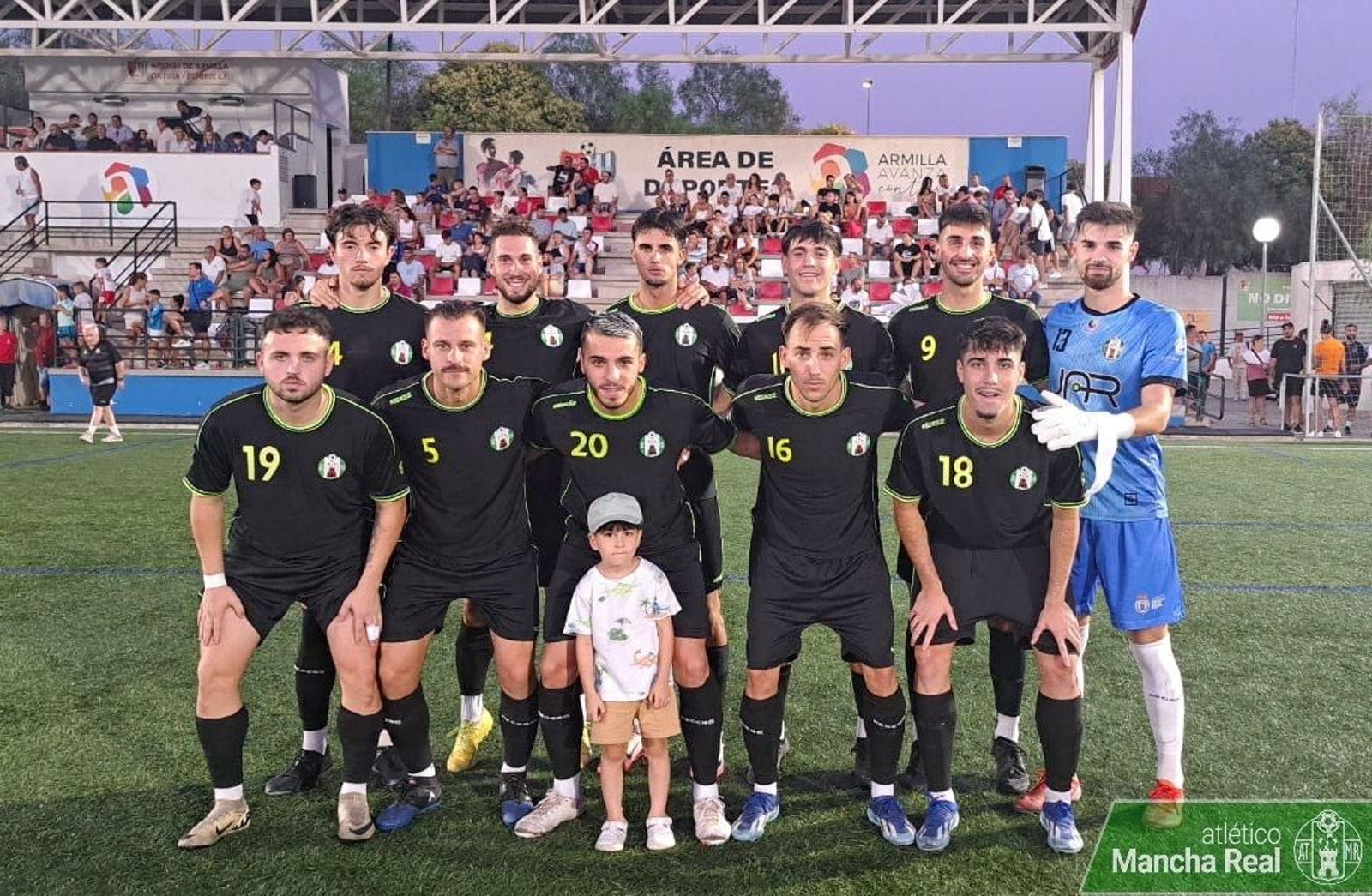 Alineación del conjunto mancharrealeño en Armilla.