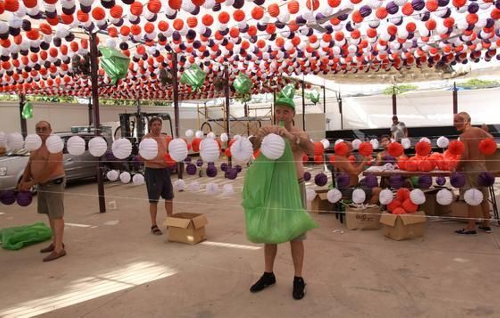 El Real Cortijo de Torres se prepara para la Feria de Málaga.