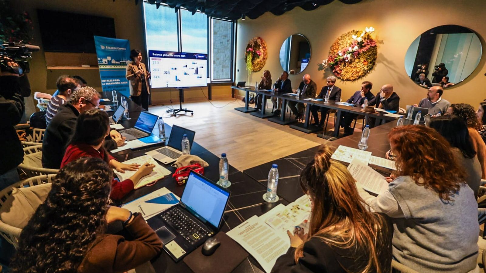 Imagen de la presentación de resultados de Atlantic Copper ante los periodistas.