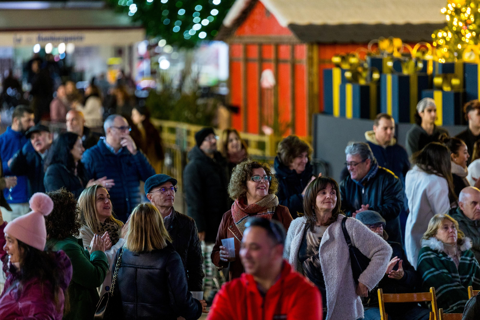 Imágenes de la final del Concurso de Coros de Campanilleros de la peña Chato en San Fernando.