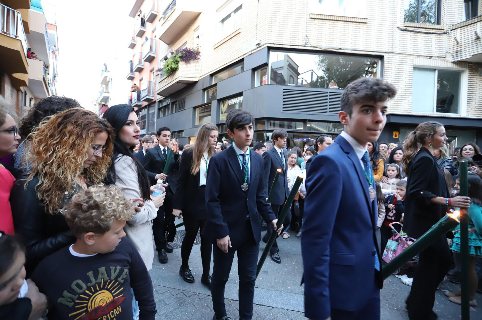 Ambiente  para recibir a la Legión en las calles de Huelva