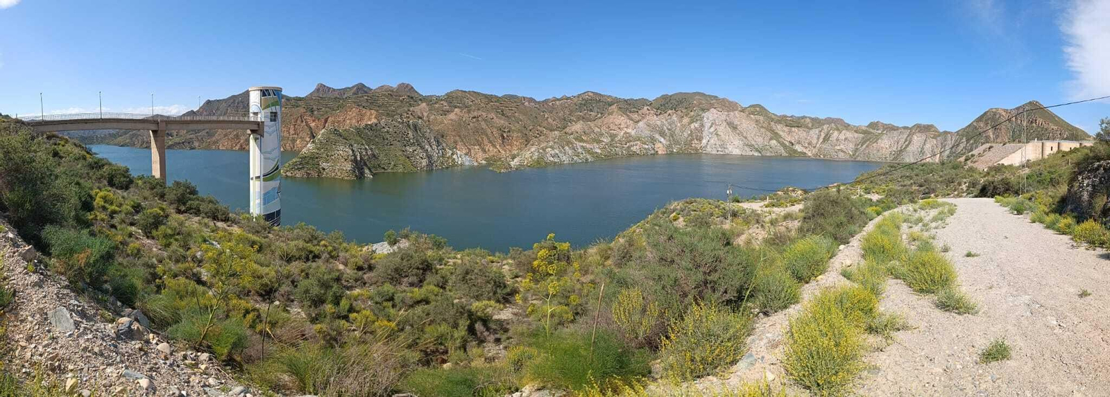 Así se encuentra el embalse de Cuevas del Almanzora tras dos meses intentos de lluvias.