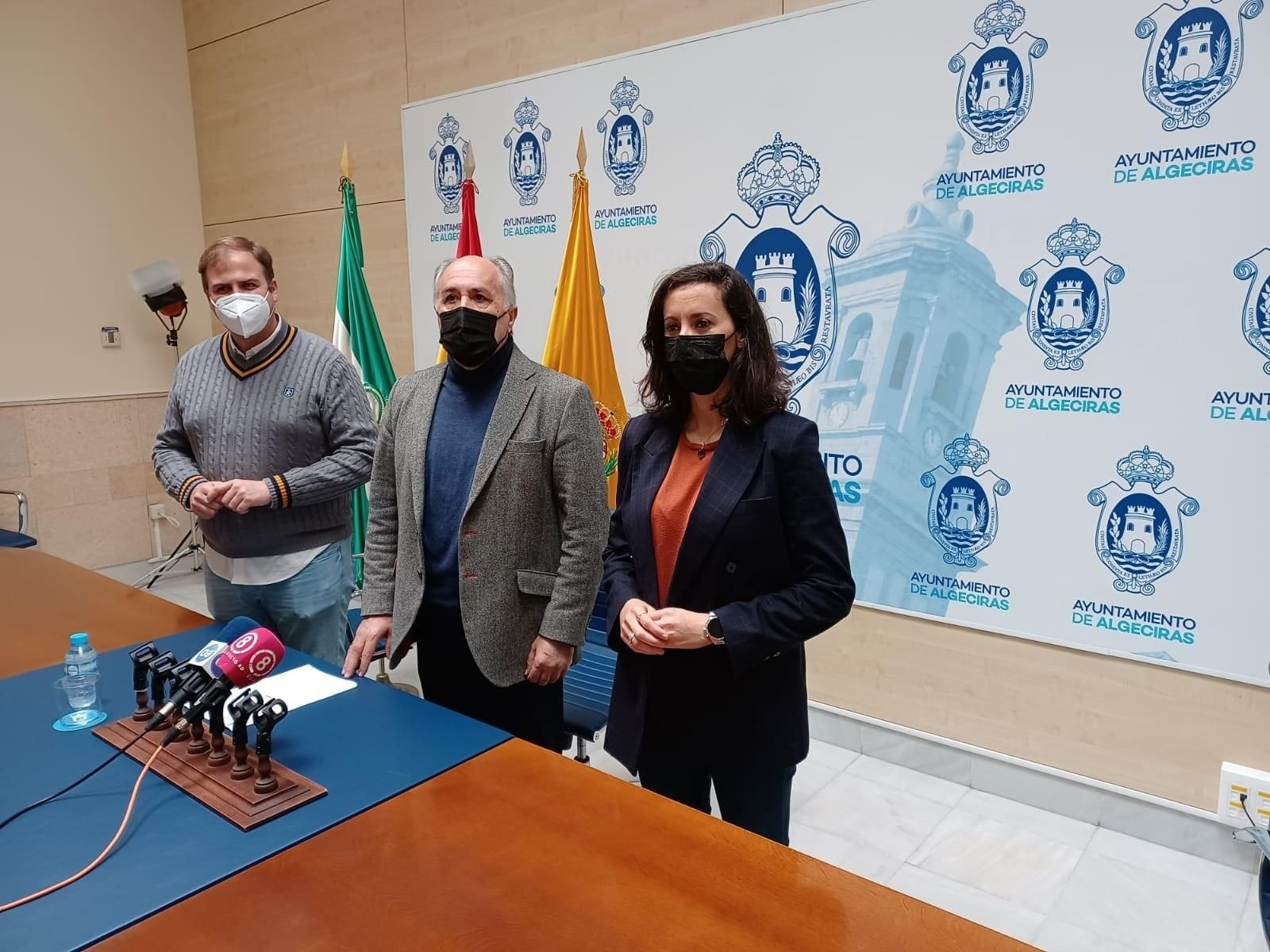 Vázquez, Landaluce y Rodríguez, en la rueda de prensa. Vázquez, Landaluce y Rodríguez, en la rueda de prensa.