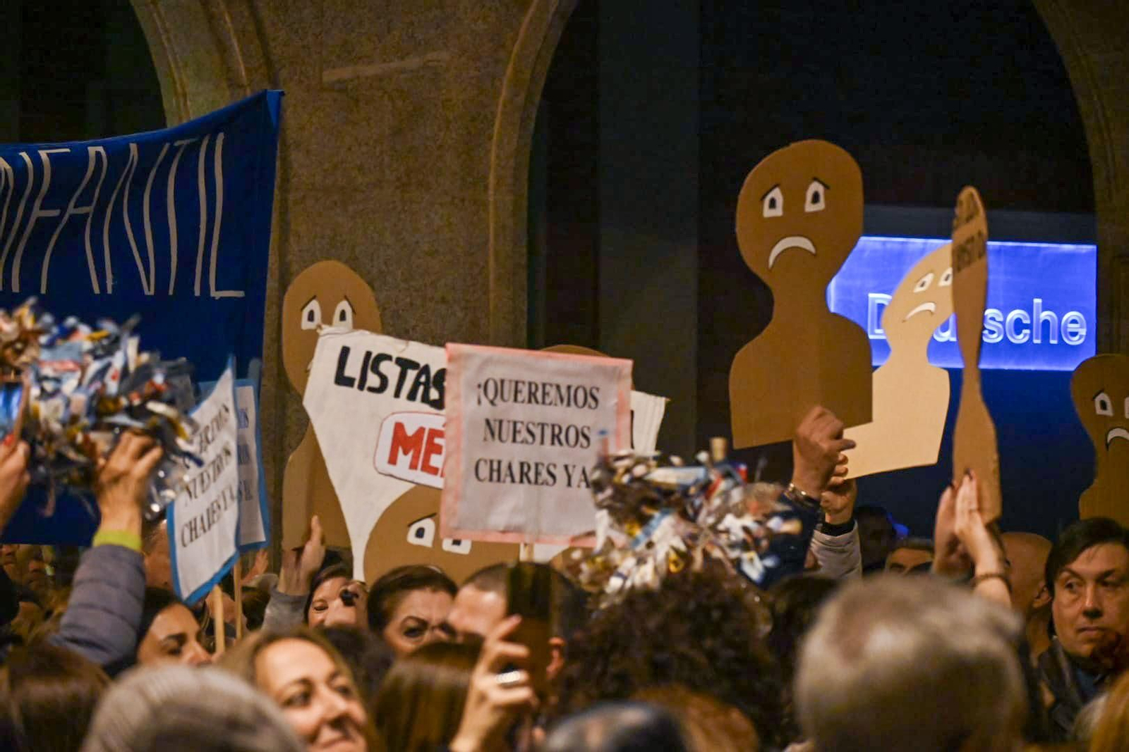 Imágenes de la concentración por la sanidad frente a la delegación
