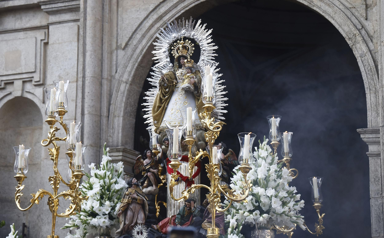 La procesión de la Virgen del Pilar, en imágenes
